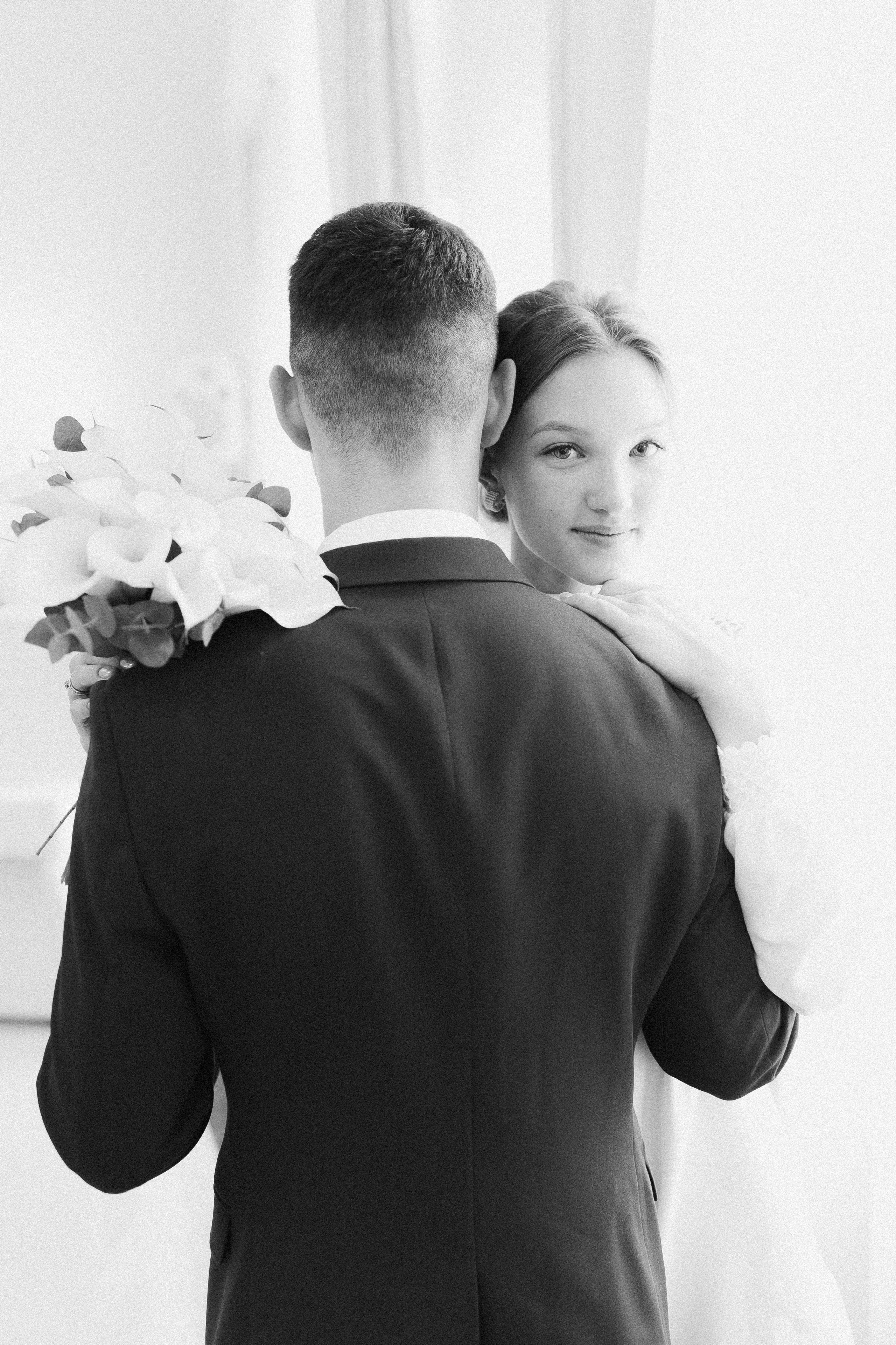 Съемка пары в осеннем городе и в студии. Свадебный и репортажный фотограф в Ярославле и Санкт-Петербурге Роман Микрюков