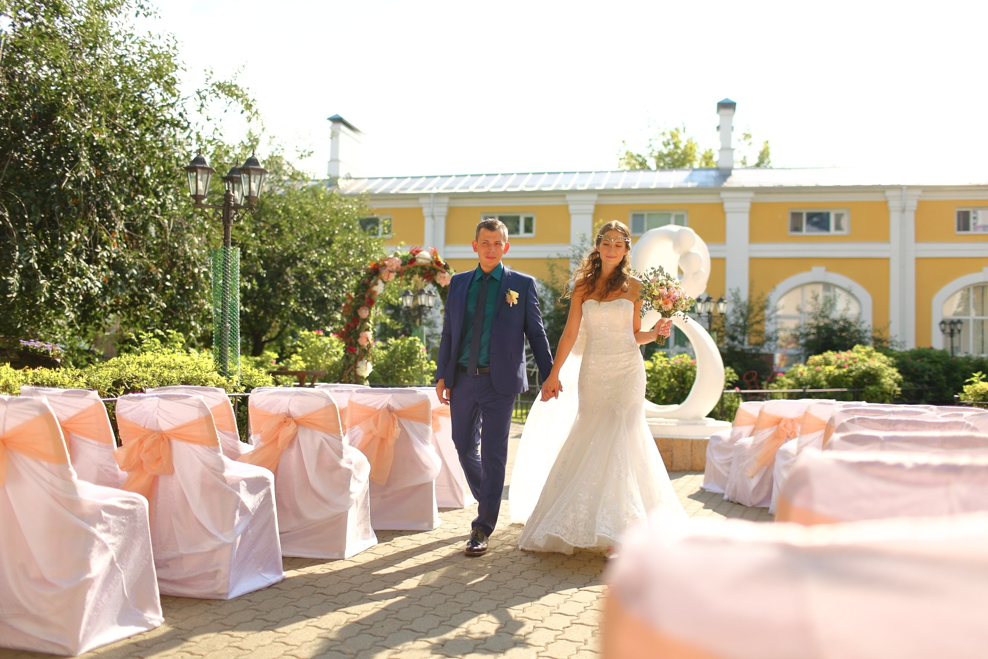 Выездная регистрация в красивом месте в Ярославле. Свадебный и репортажный фотограф в Ярославле и Санкт-Петербурге Роман Микрюков