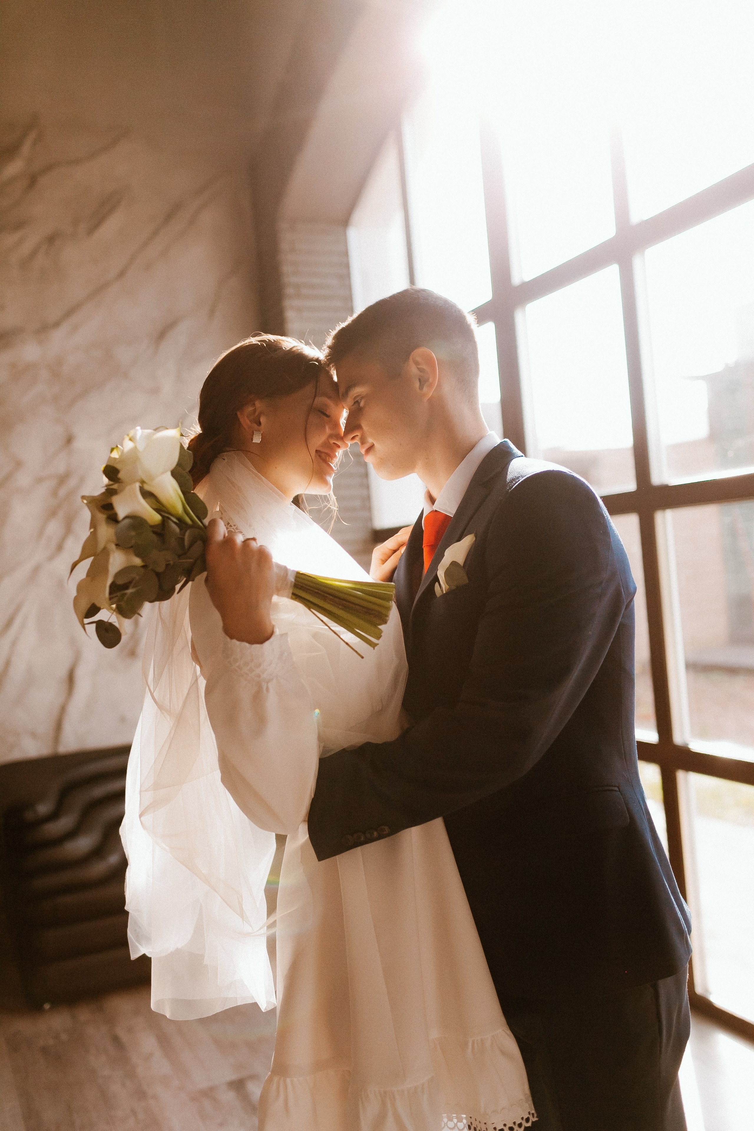 Съемка пары в осеннем городе и в студии. Свадебный и репортажный фотограф в Ярославле и Санкт-Петербурге Роман Микрюков