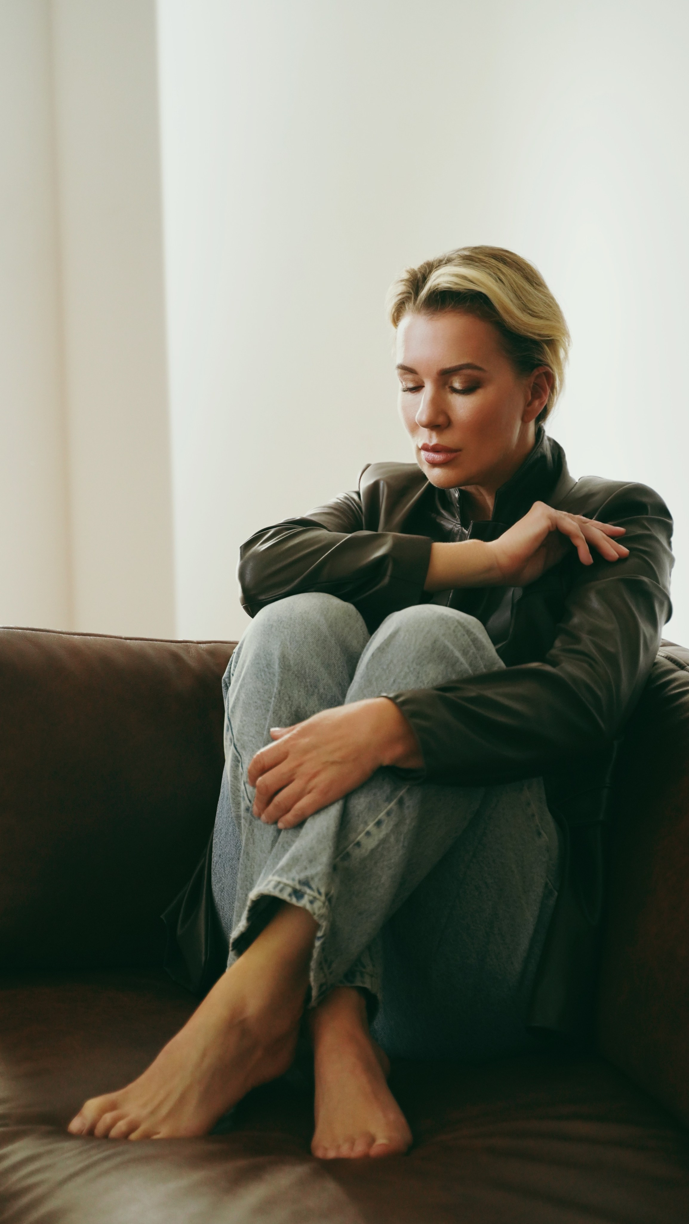 Яна. Главная