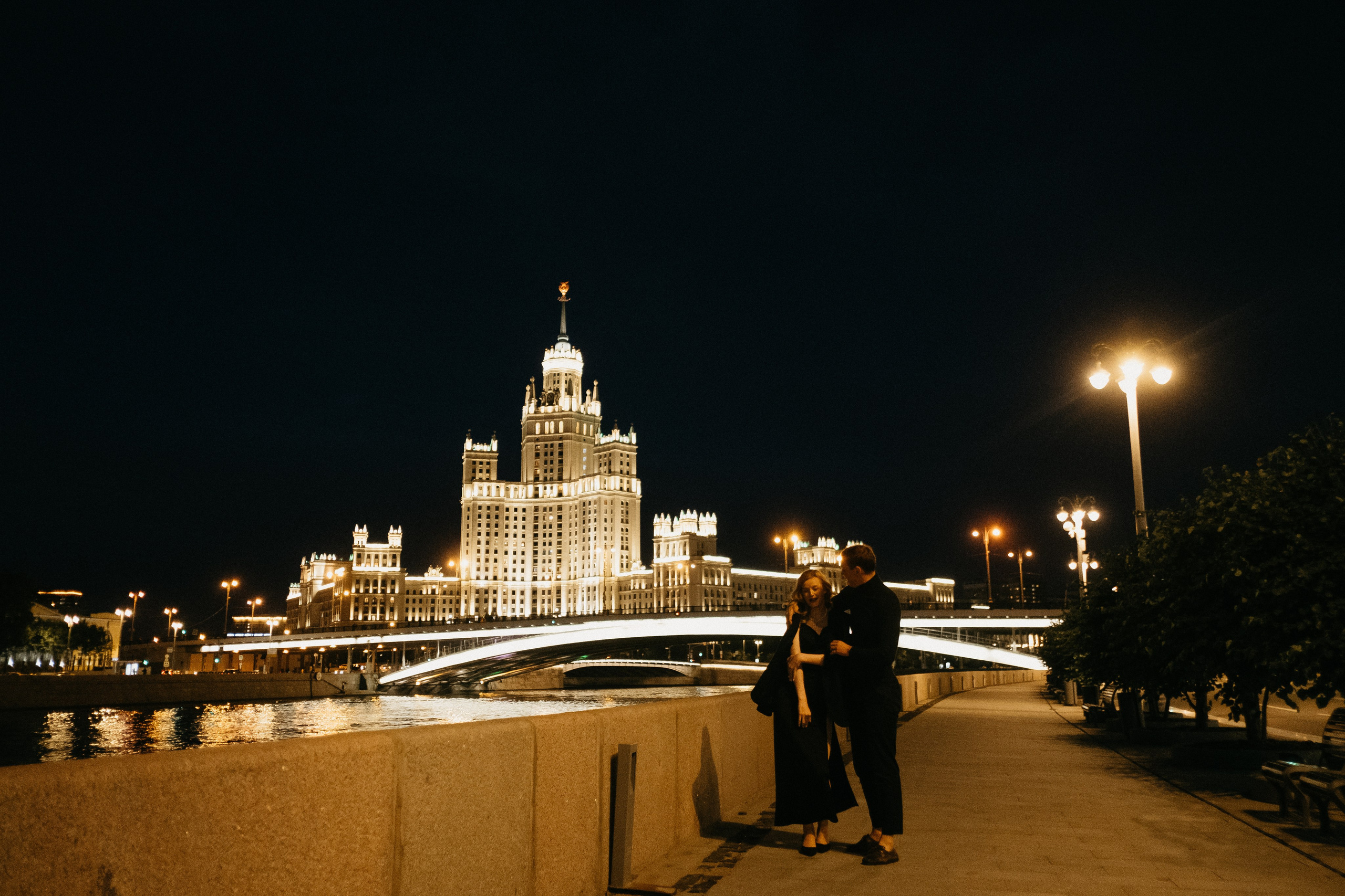 По ночному городу. Свадебный фотограф Александра Тюлякова