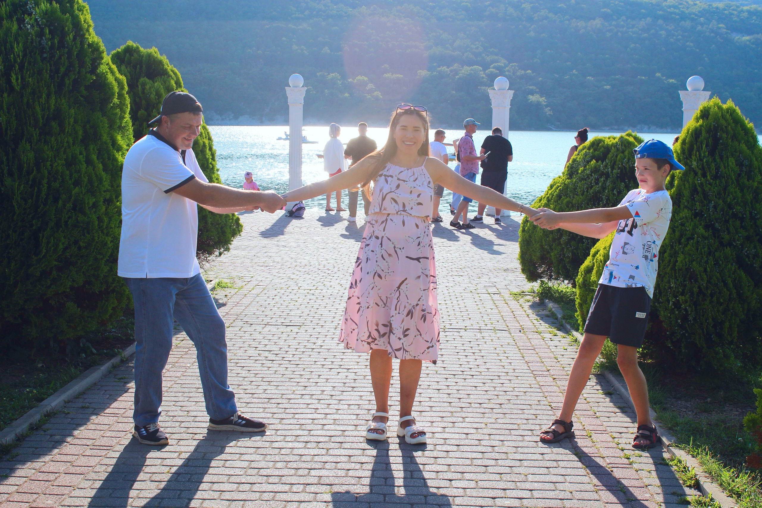 Прогулка в Абрау-Дюрсо. ВИДЕОГРАФ И ФОТОГРАФ В НОВОРОССИЙСКЕ / АНАПЕ / ГЕЛЕНДЖИКЕ