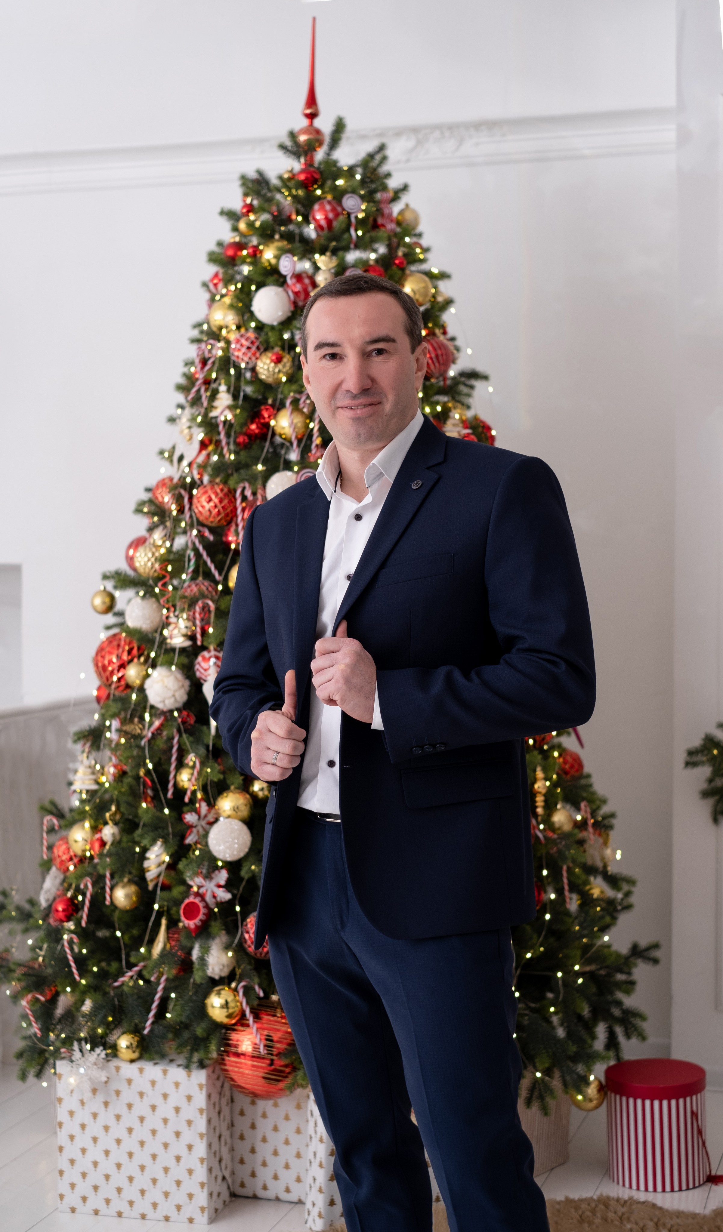 Новогодняя семейная фотосессия в Чите. Портретный фотограф в Чите Анна Камратова. Помогу Вам создать историю, в которой Вы — главный герой!