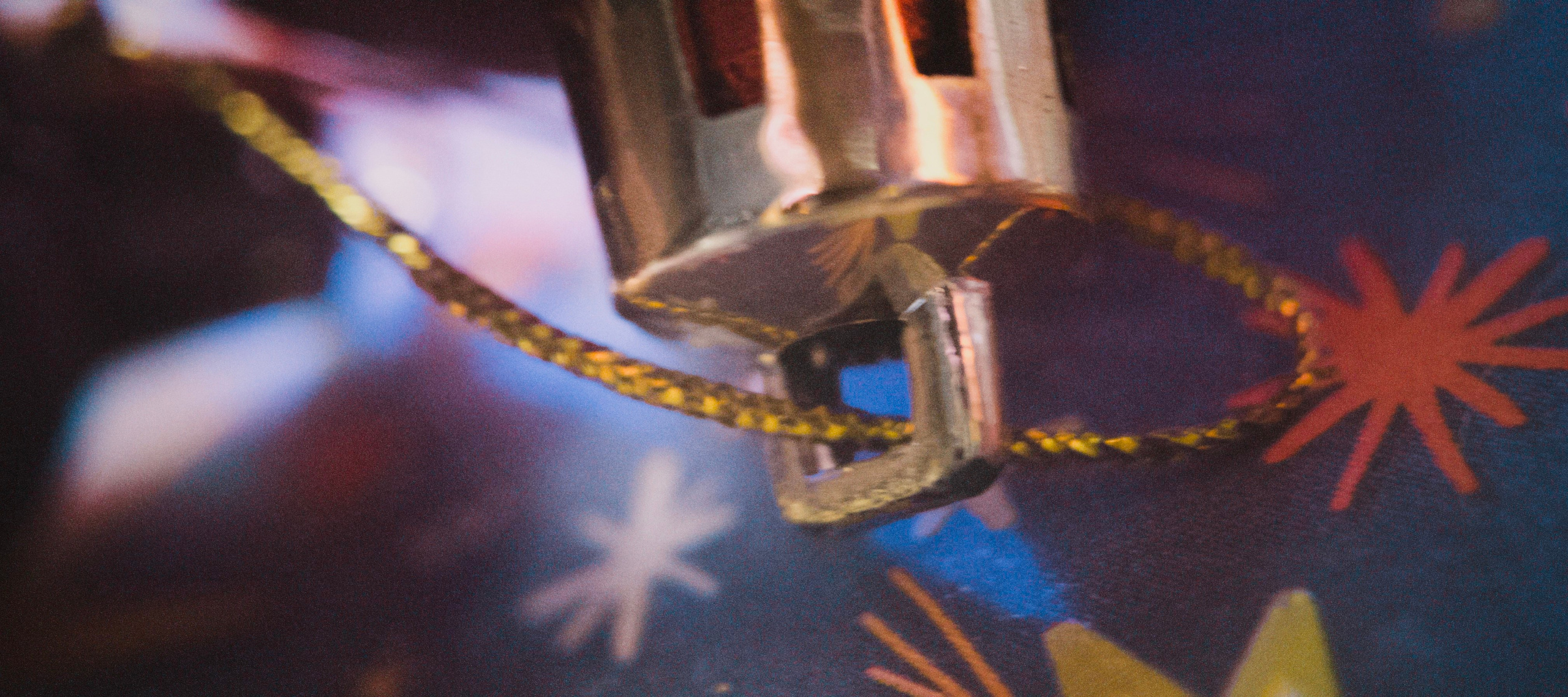 ОБЛОЖКА ДЛЯ ТРЕКА: ЕВГЕНИЯ ПЕЛЕВИНА — В ЯНВАРЕ. Фотография для артистов