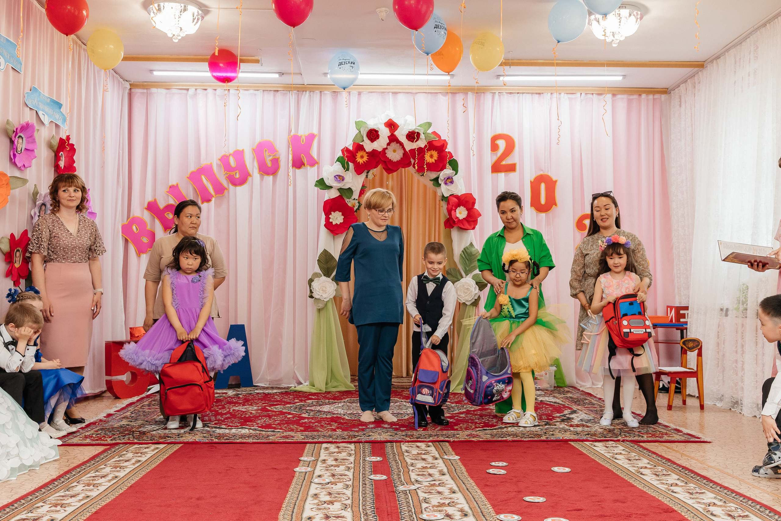 Выпускной Солнышко 2023. Воронистая Анастасия. Фотограф Якутия, Томпонский район