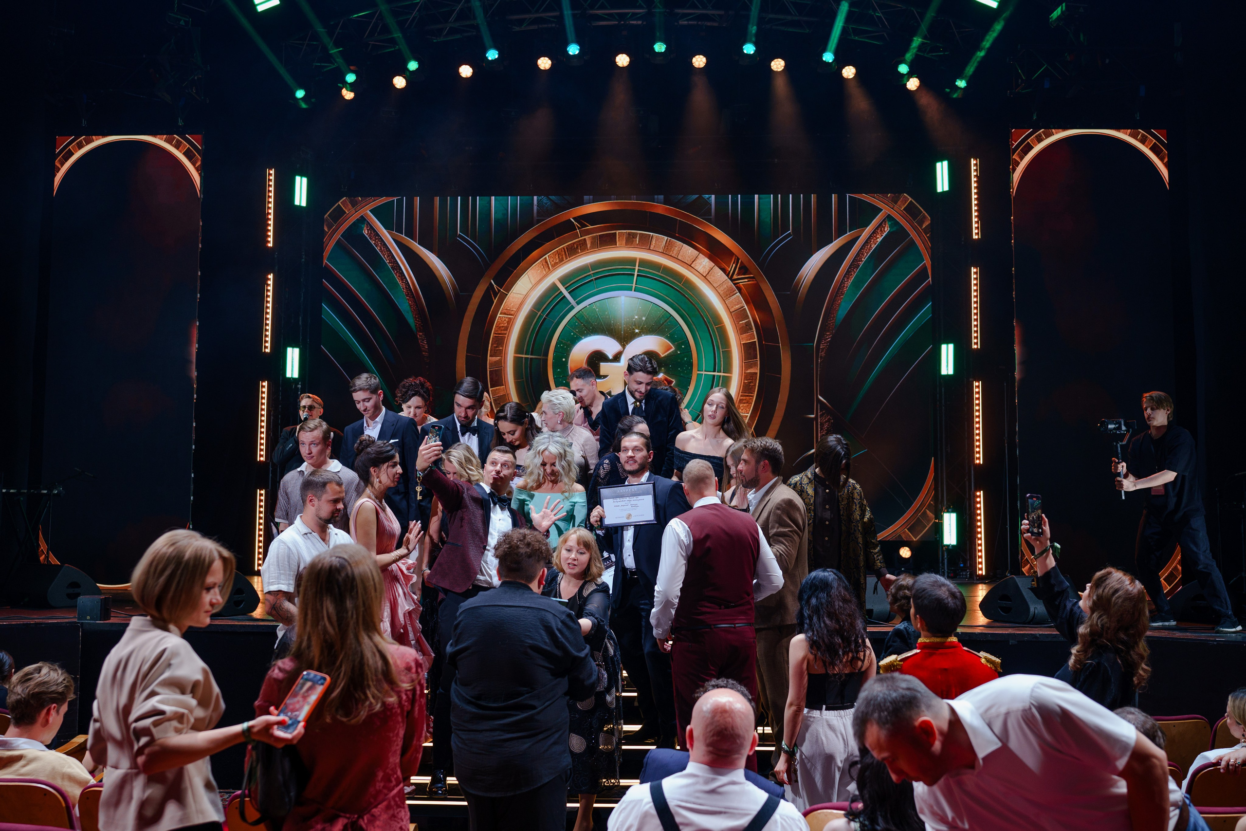 Фотограф репортажный на премию. Репортажный фотограф в Москве Саша Дружинина