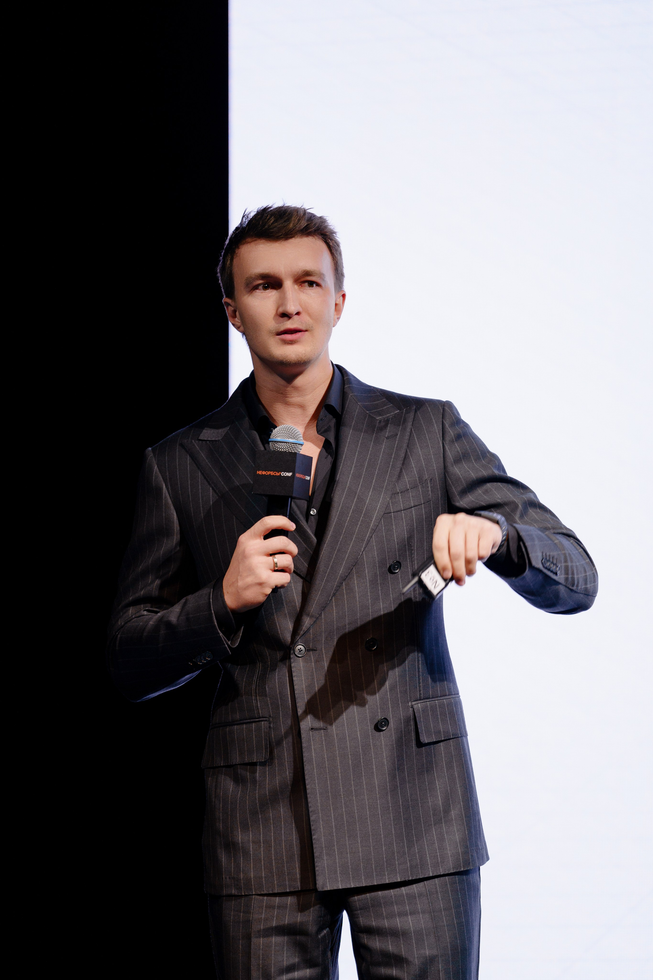 Фотограф репортажный на конференцию/форум в Москве. Репортажный фотограф в Москве Саша Дружинина