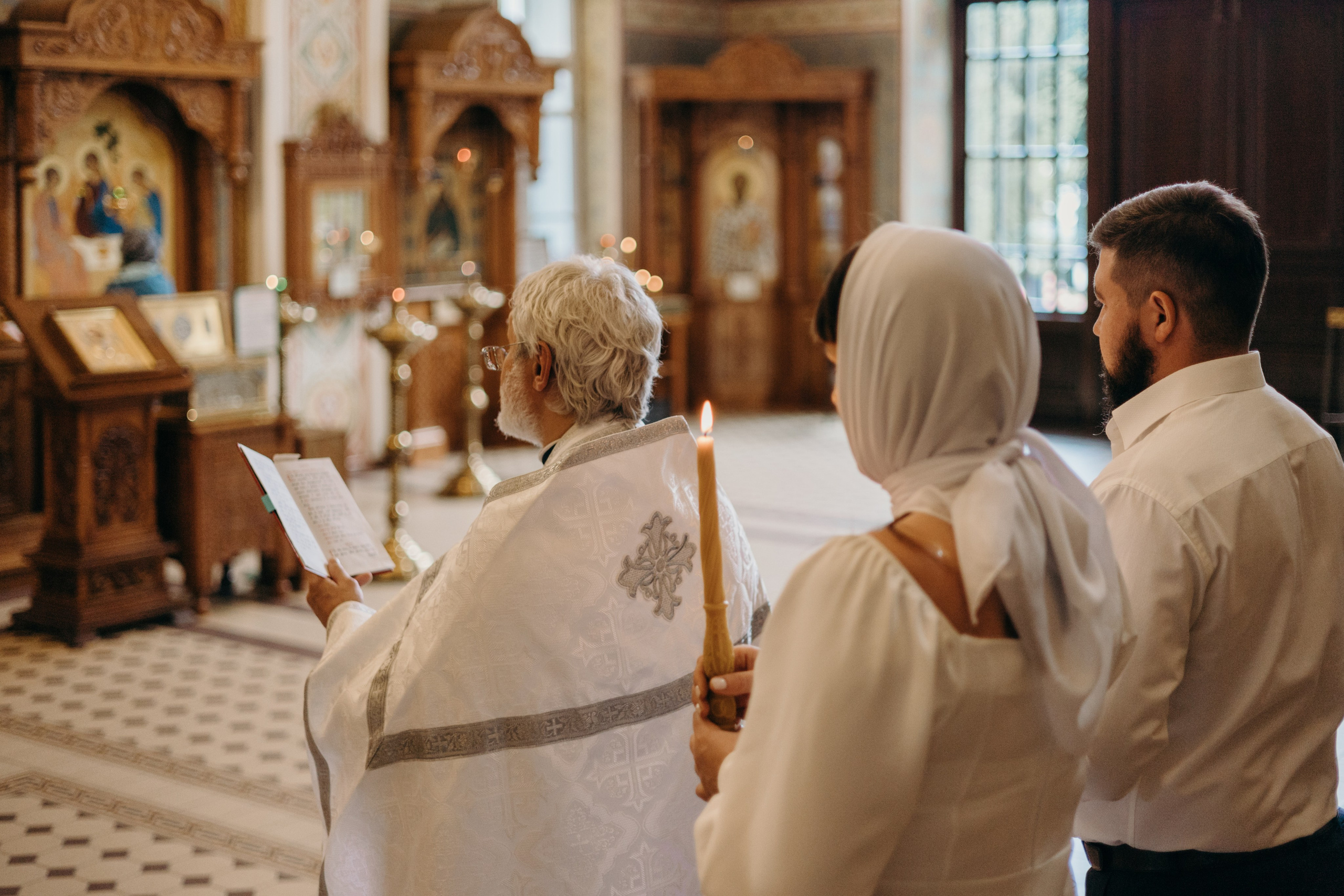 Венчание Храм-Иоанна Предтечи. Фотограф свадебный семейный в Красноярске Шукшина Наталья