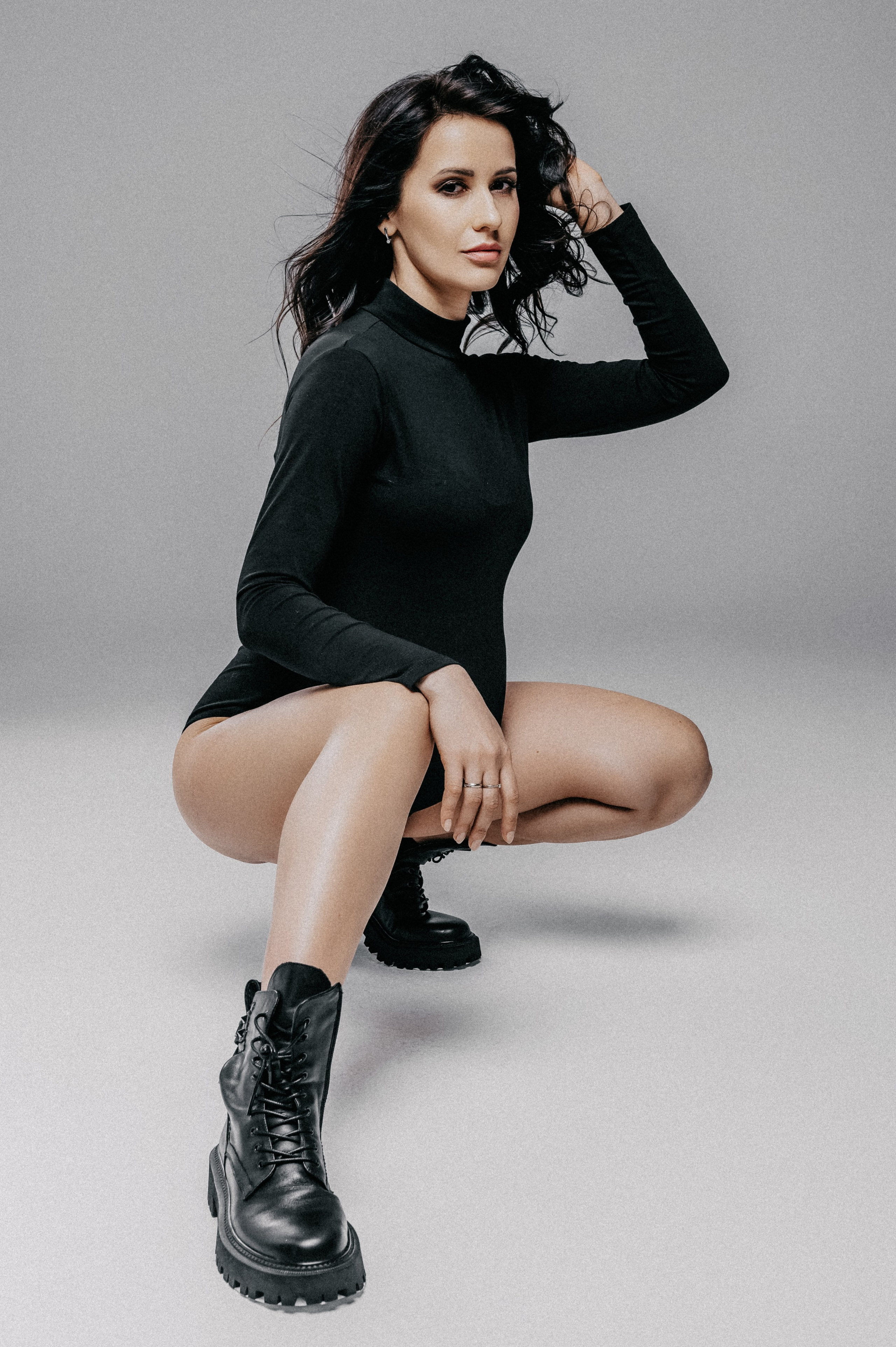 Беременная фотосессия на циклораме в фотостудии «Мануфактура» в Балашихе. Свадебный и семейный фотограф Виктория Носачёва. Щелково, Москва и МО