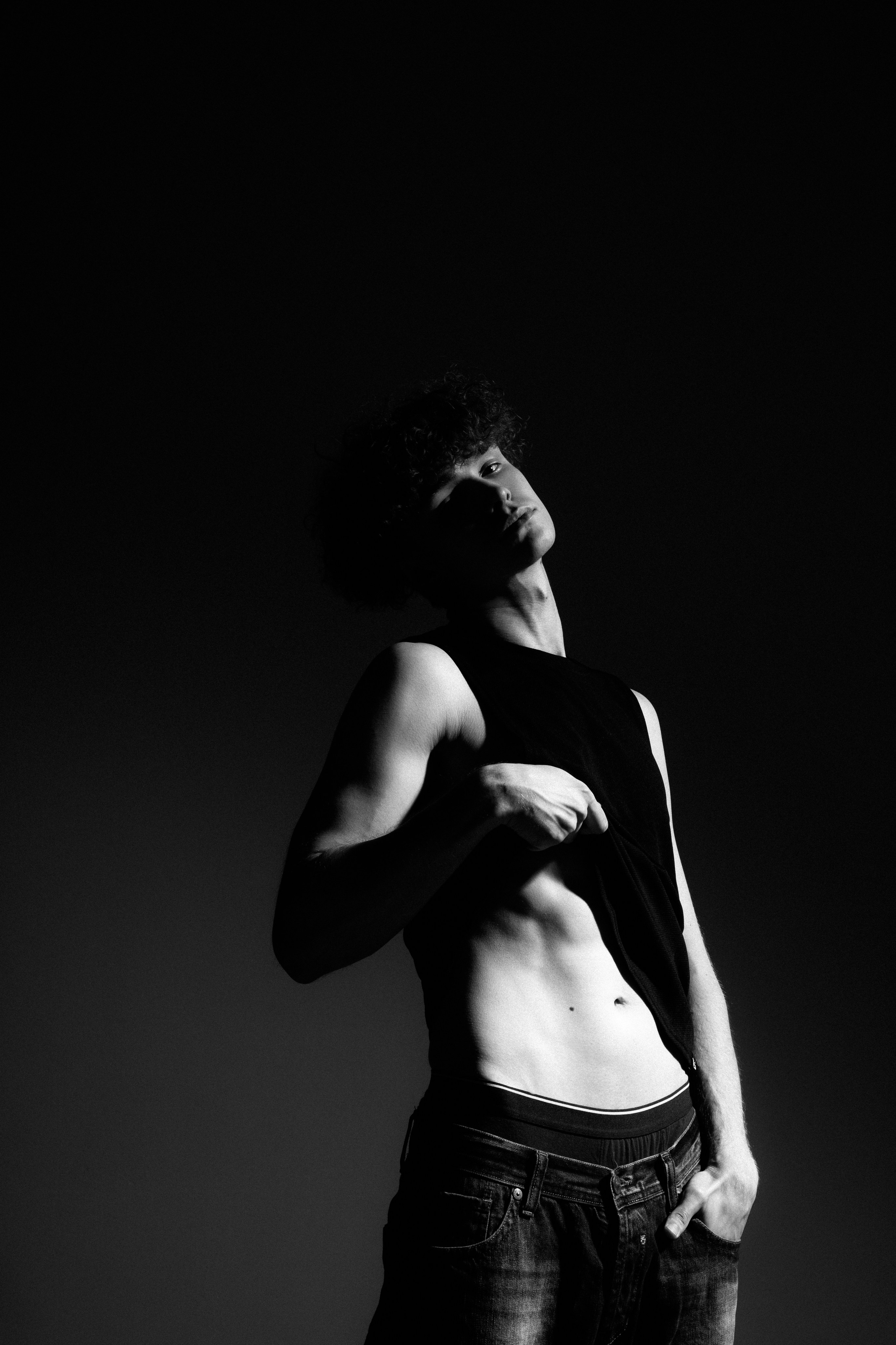 Женя. Креативный, коммерческий фотограф в Москве