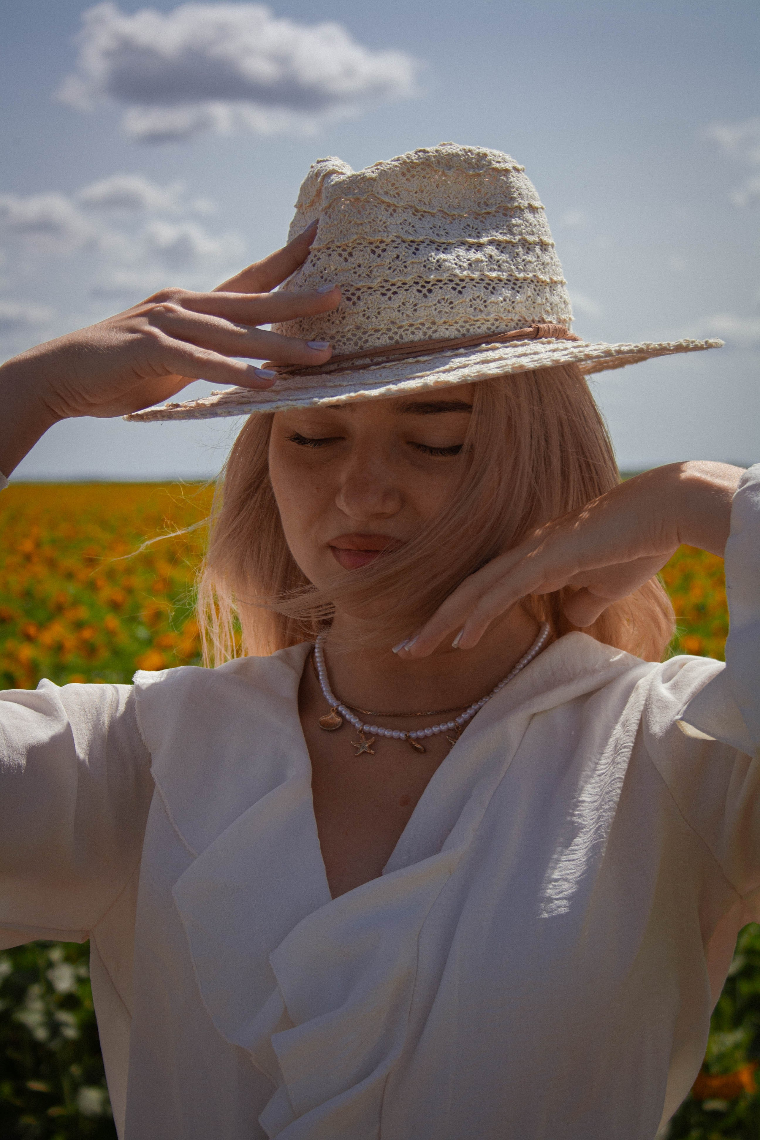 Настроение: уйти в поле с подсолнухами. Портретный фотограф в Саратове