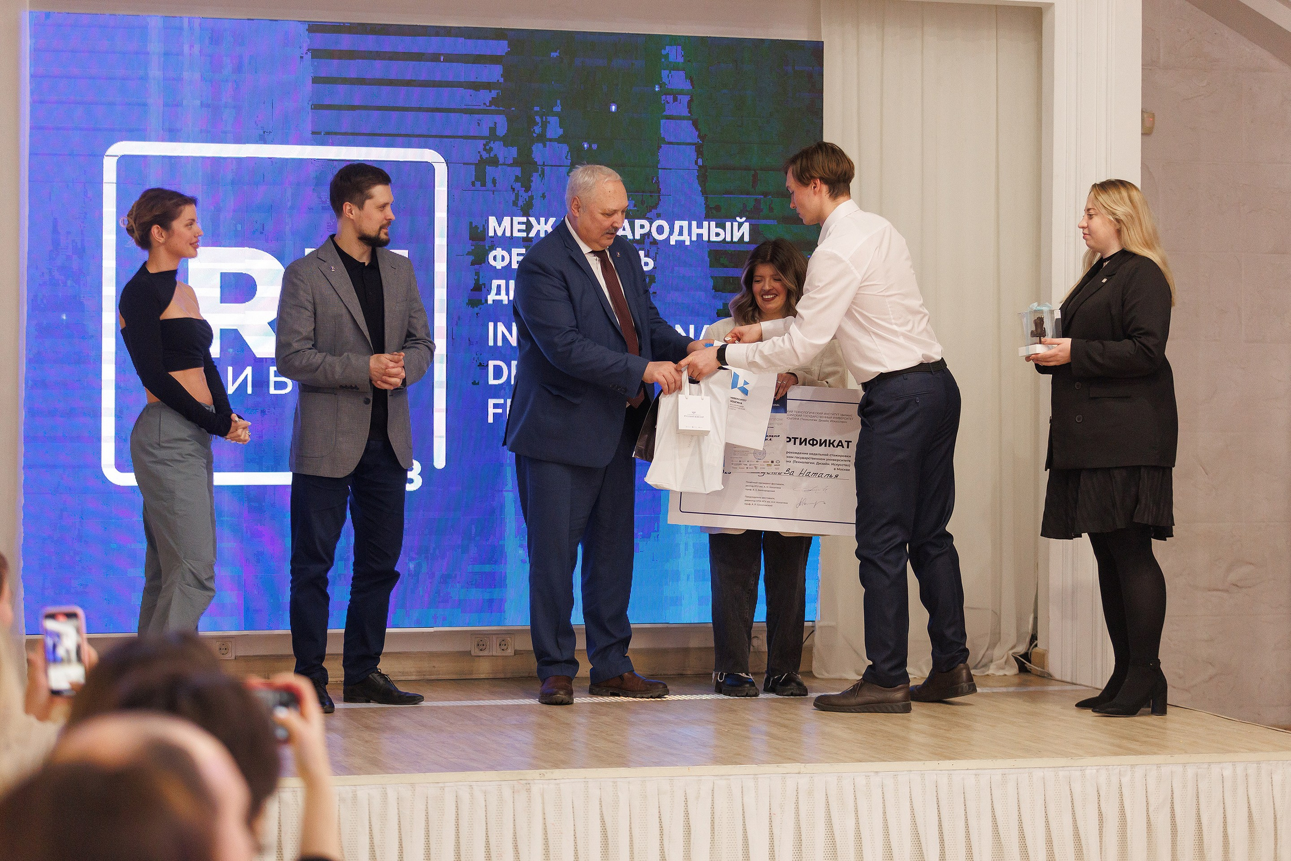 Репортаж с конкурса молодых дизайнеров. Профессиональный фотограф в Новосибирске