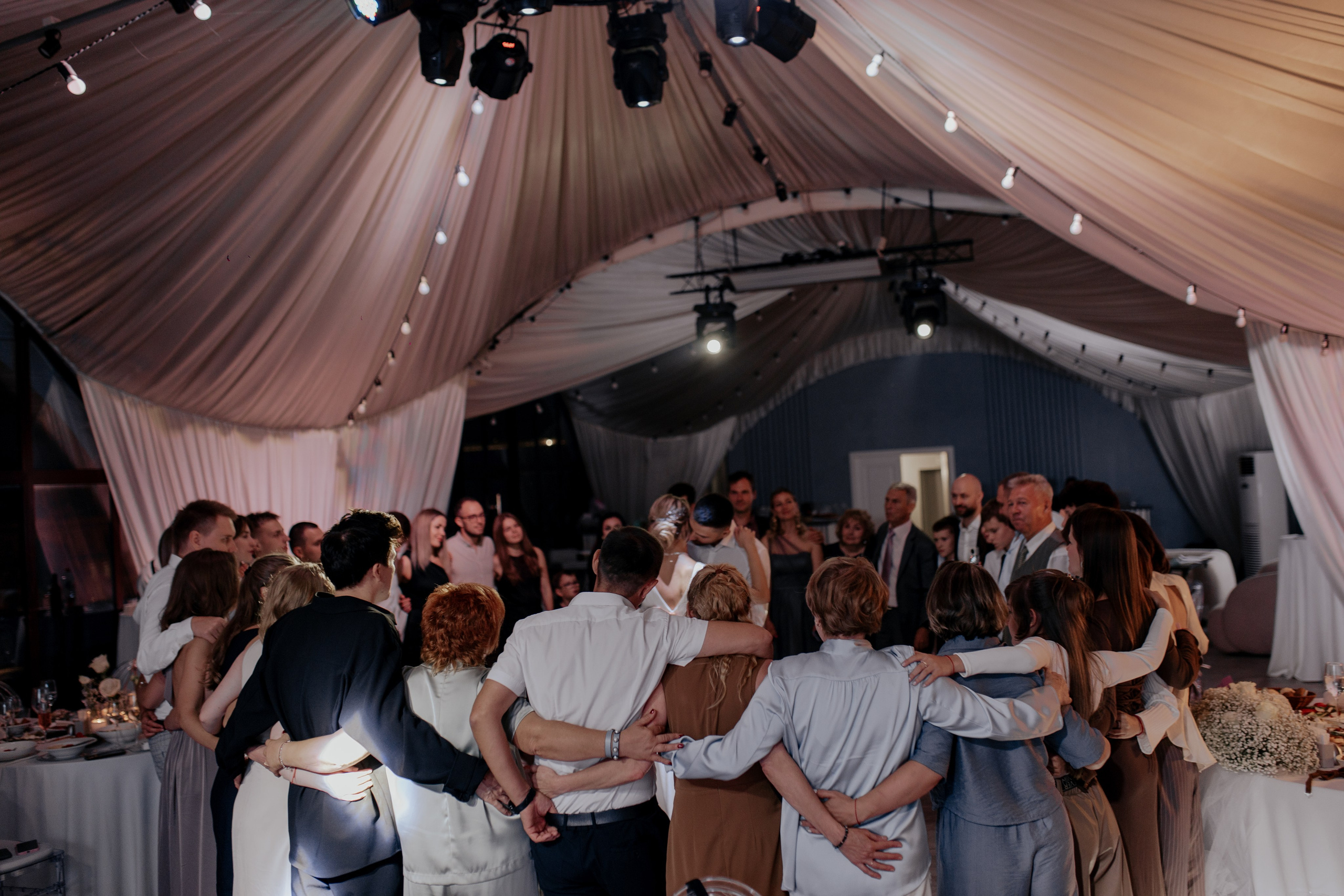 В объятиях. Фотограф в Санкт-Петербурге Лиза Семченкова