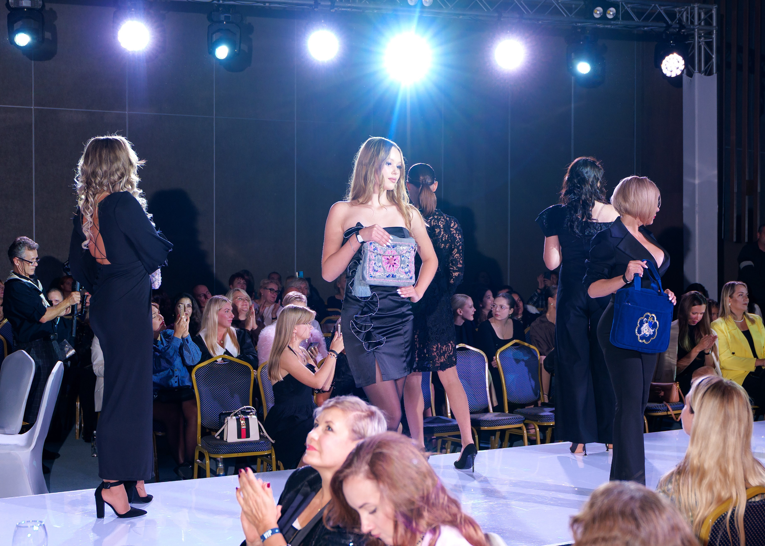 BITVA BRENDOV -модный показ. Сайт фотограф в Керчи Кислый Юрий