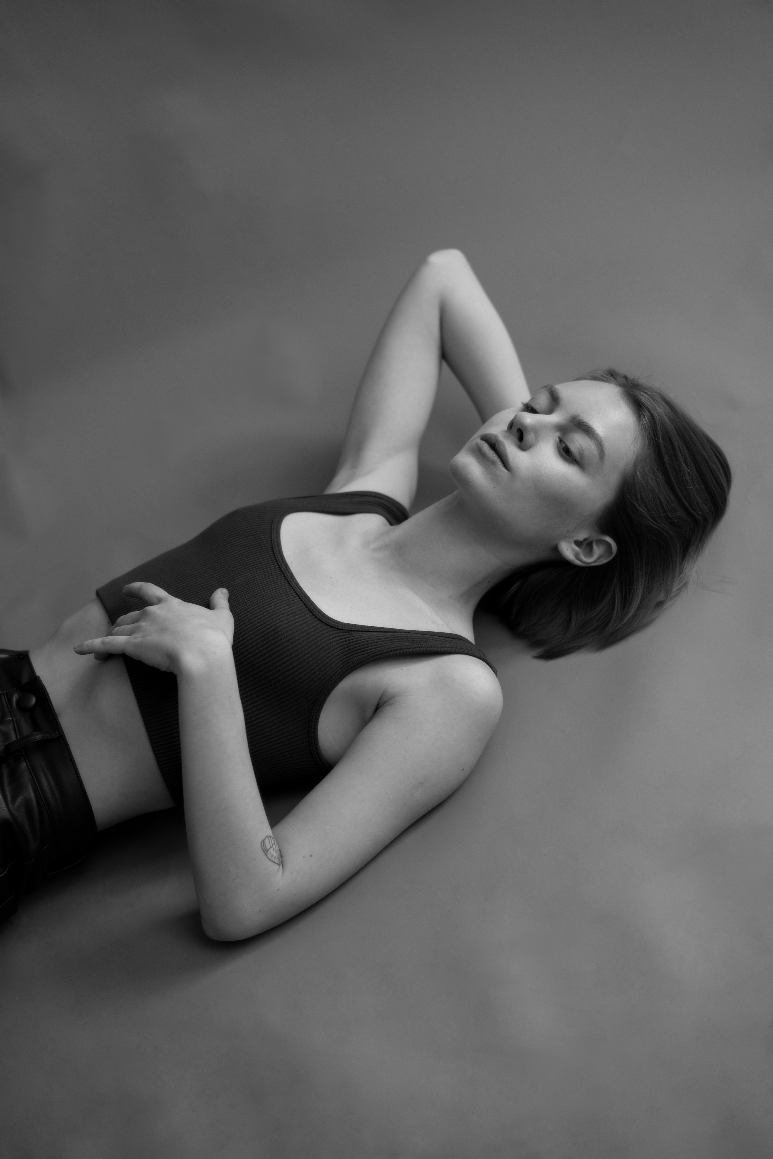 Минимал. Фотограф в Воронеже. Портреты, контент, семейные сьемки