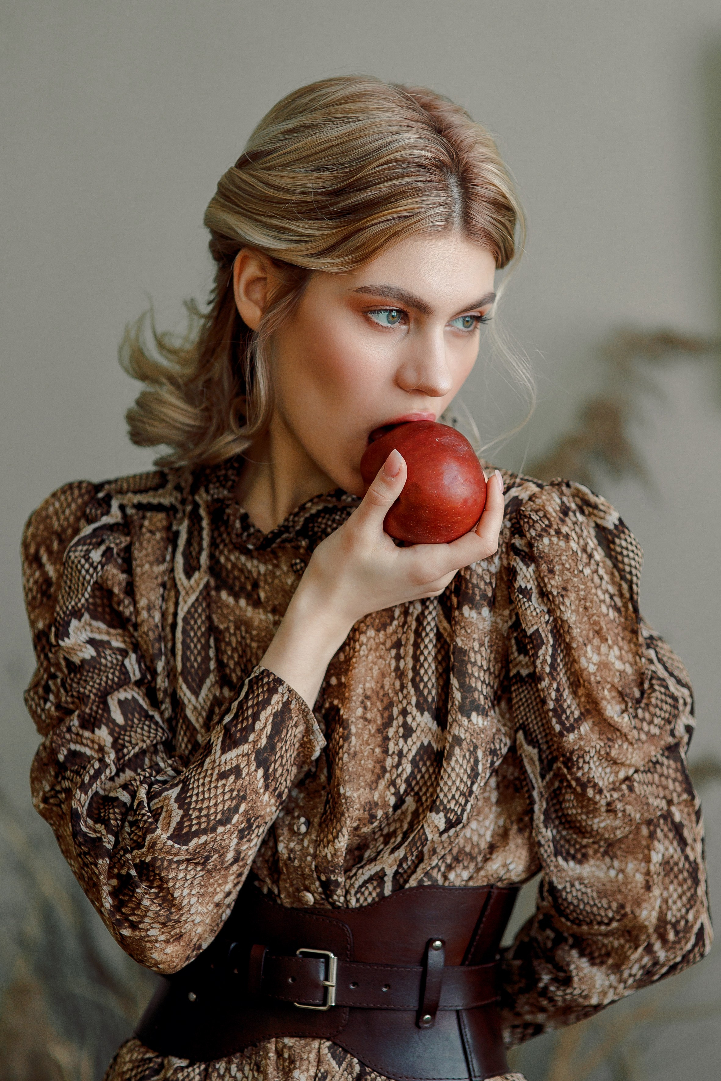 Портретная фотосессия Насти. Свадебный фотограф Москва