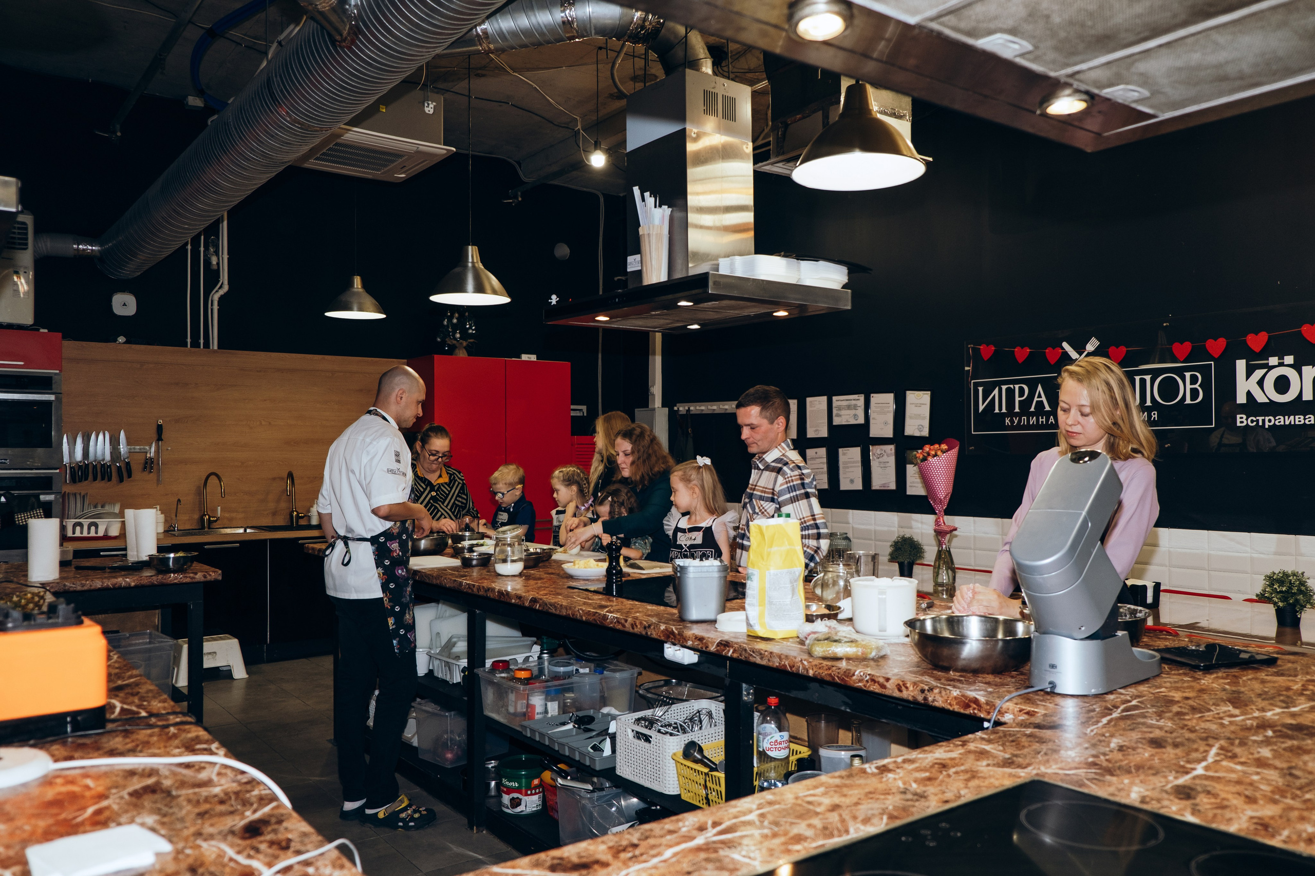 Игра столов. Фотограф в Санкт-Петербурге Кристина Брянская