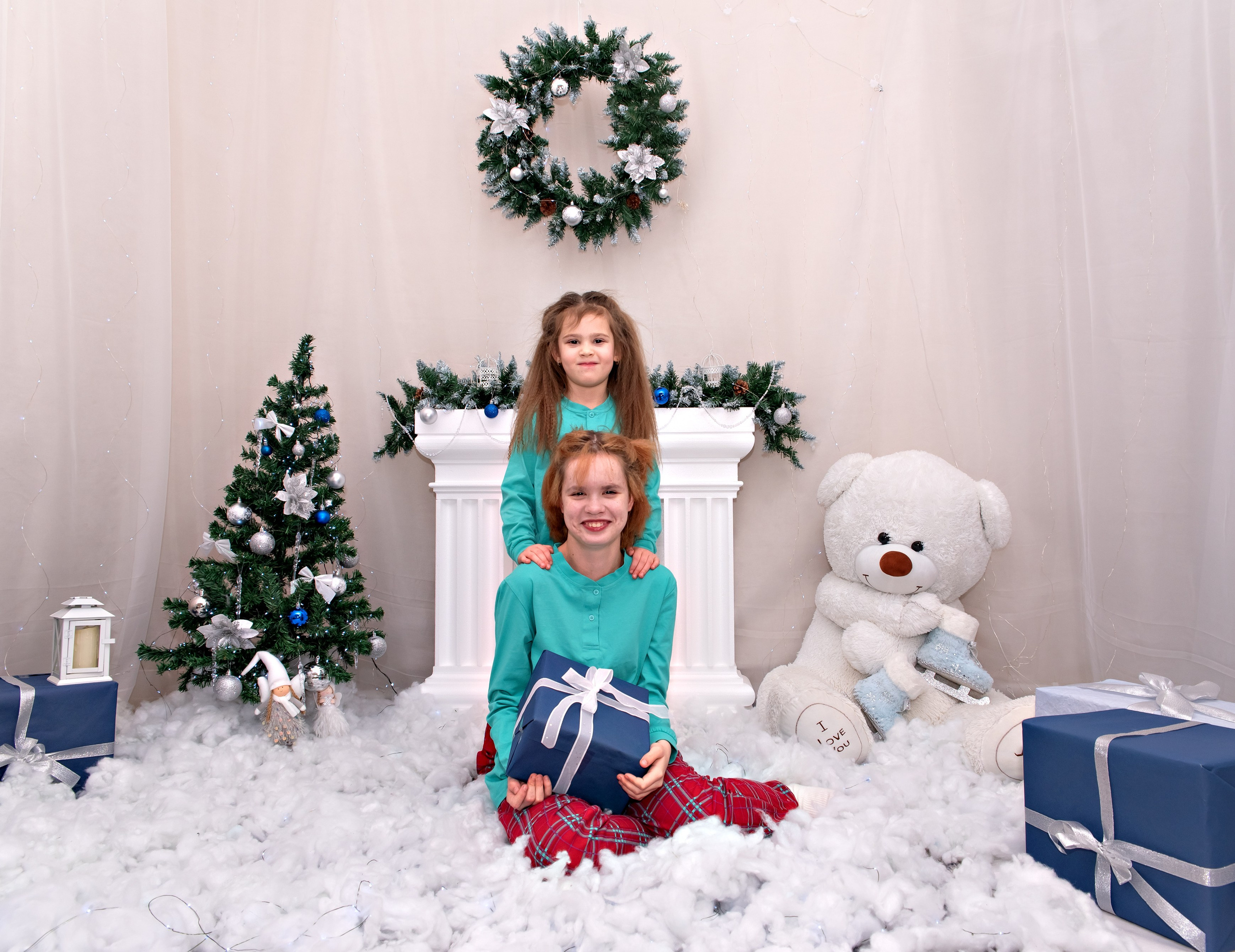 Новогодняя семейная фотосессия для большой и дружной семьи Кристины Данелькевич. Свадебный и семейный фотограф в Кыштыме Челябинске Марина Шигапова