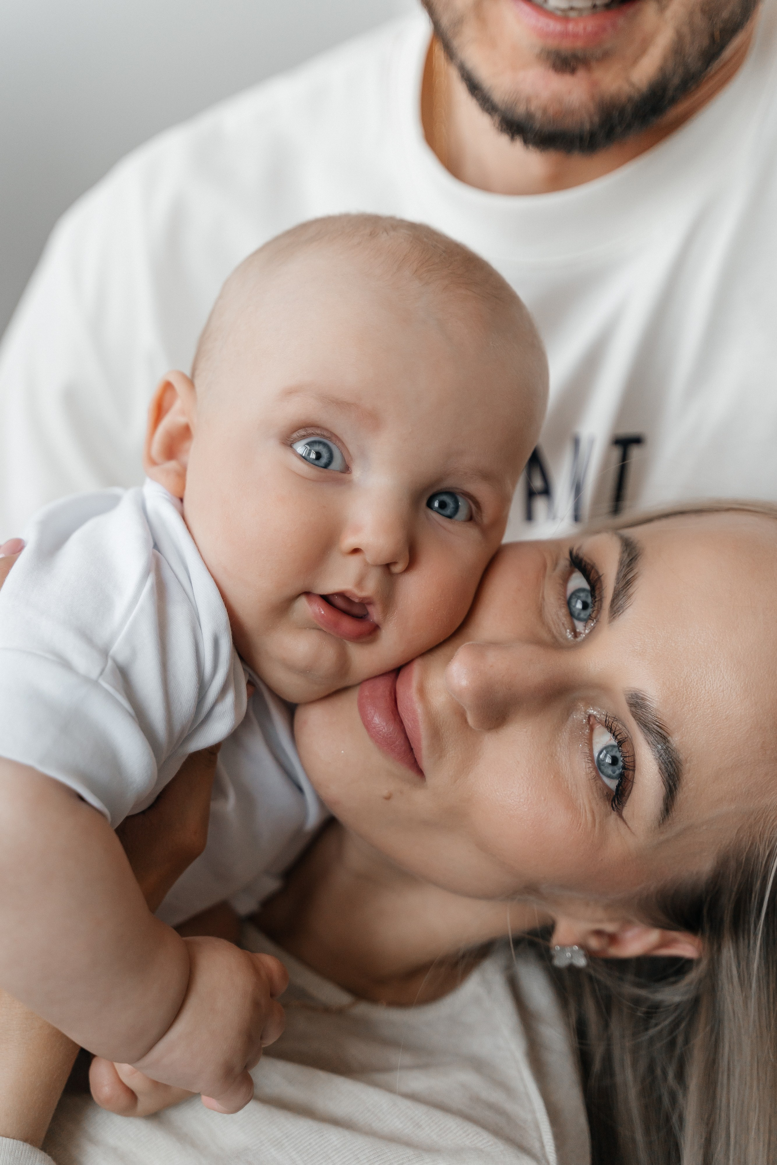 Саша, Юля и Лев. Волик Мария