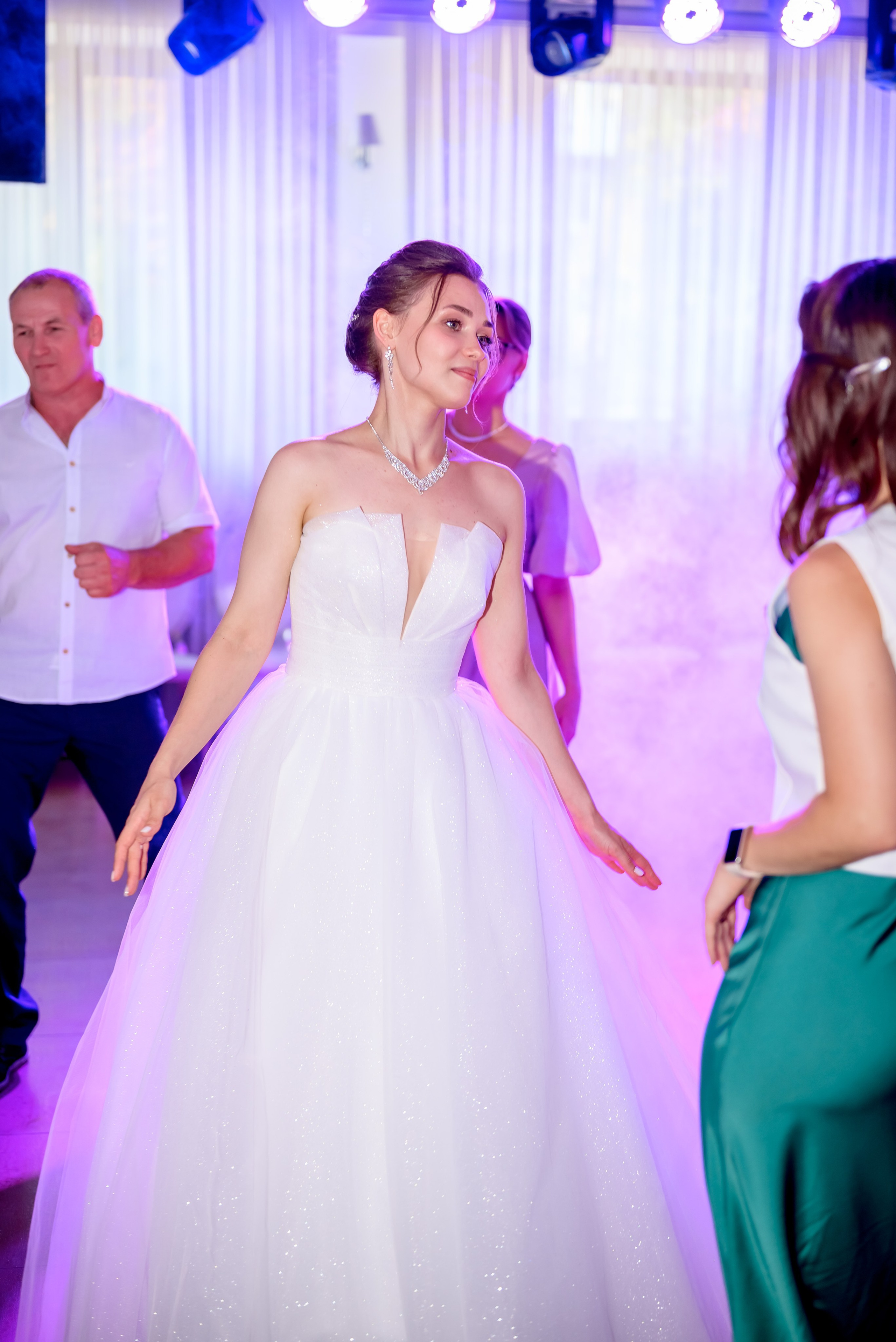 Банкетная часть. Юлия Басня семейный и свадебный фотограф в Донецке