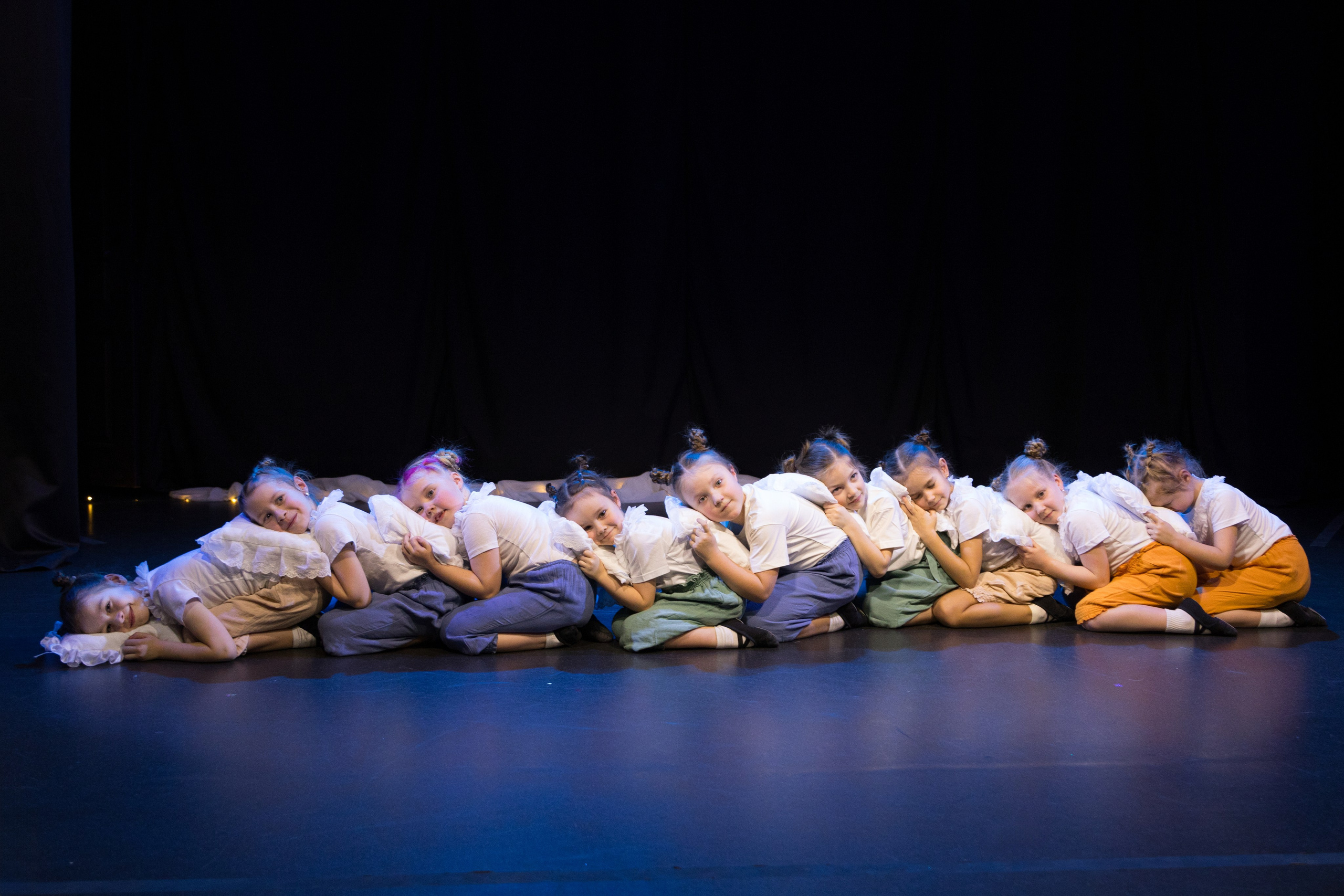 Отчетный танцевальный концерт детей 2-7 лет. Детский и контент фотограф Надя Волкова Санкт-Петербург