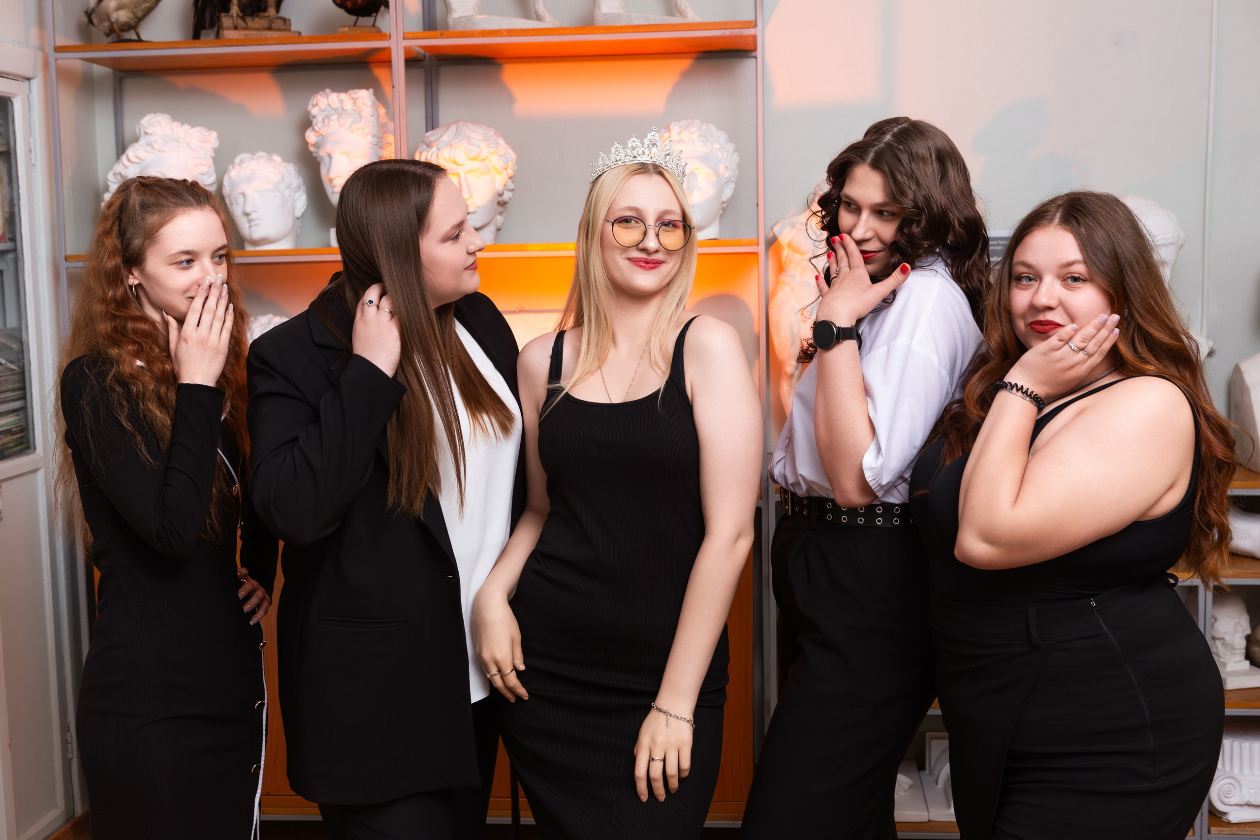 ФОТОСЕССИЯ В АУДИТОРИИ ДЛЯ БУДУЩИХ УЧИТЕЛЕЙ — выпускников Чернского профессионально-педагогического колледжа. ТВОЙ АЛЬБОМ / ТВОИ ПРАВИЛА