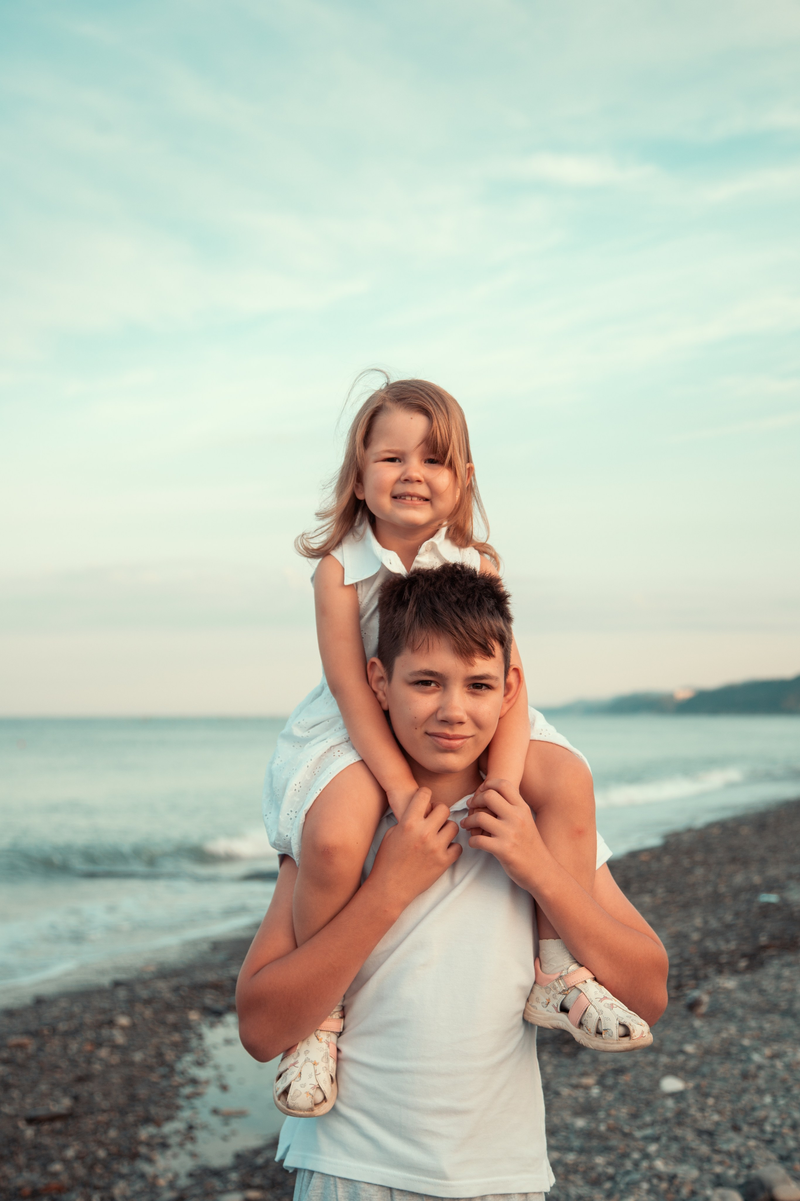 Завтрак у моря в Лоо на пляже «Горный Воздух». Семейный фотограф в Сочи, Лоо, Дагомысе, Вардане Кучумова Олеся