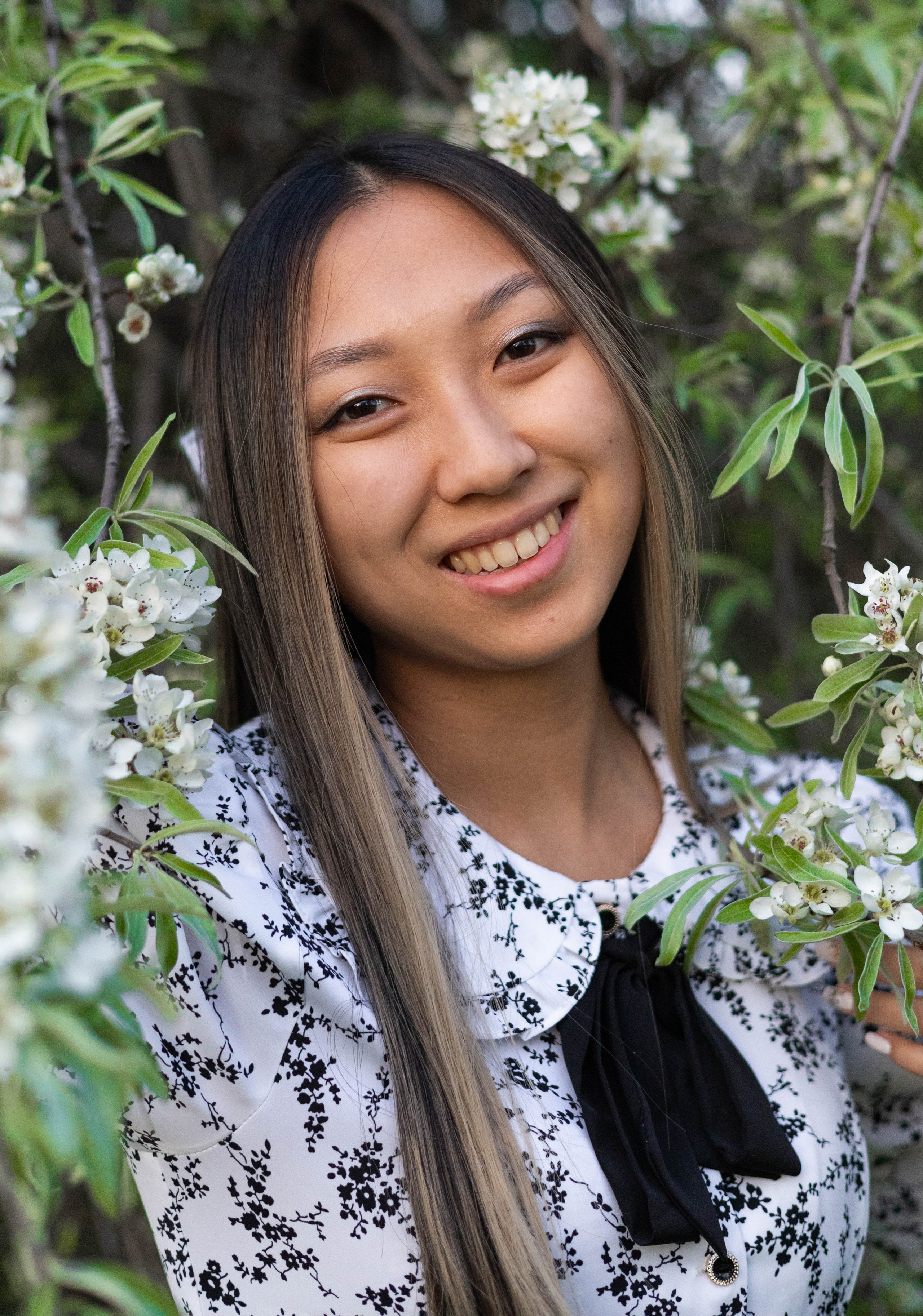 Виктория. Яблоневый сад. Портретный фотограф Панферова Регина г. Санкт-Петербург, г. Казань