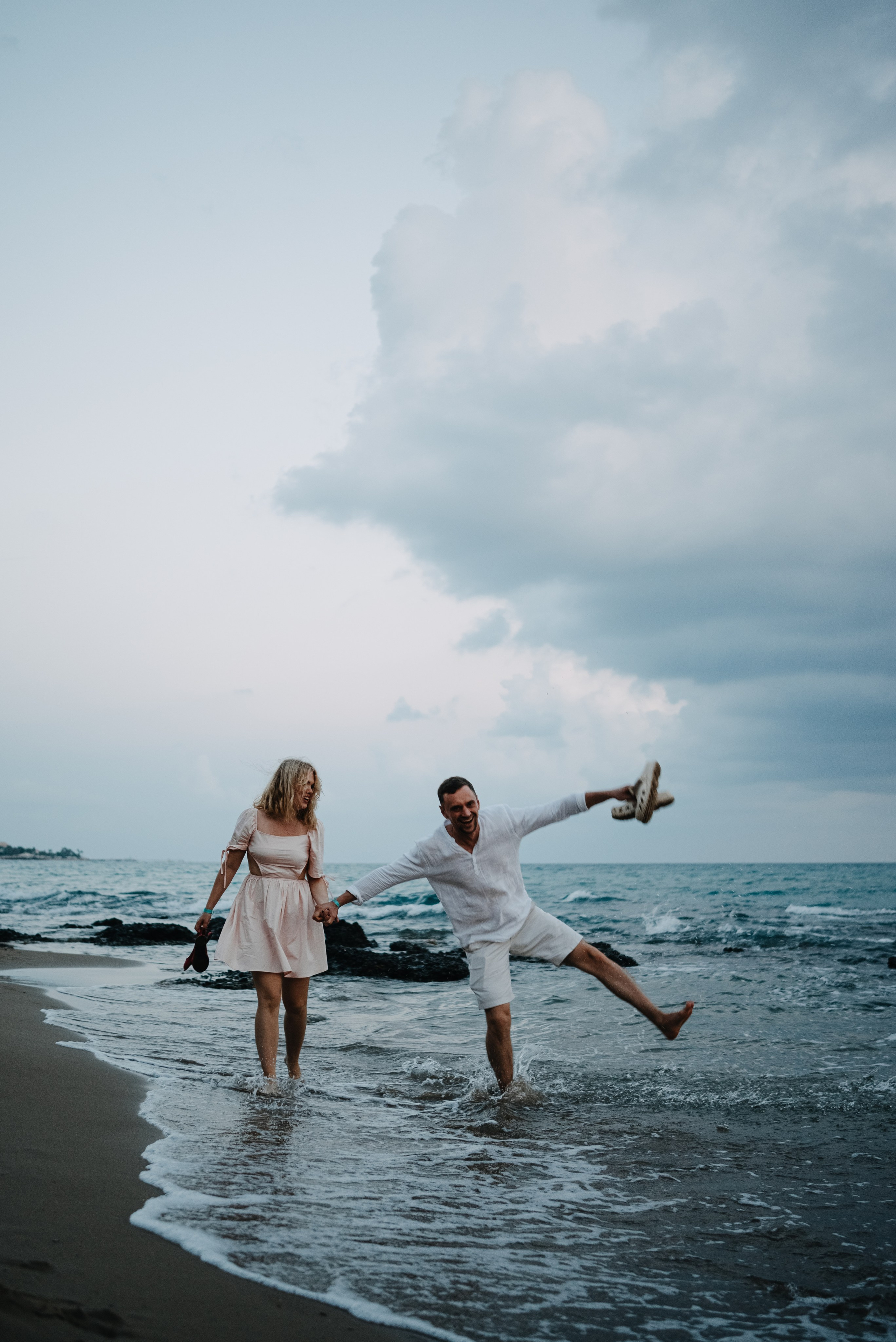 Съемка пары на море. Портретный и свадебный фотограф в Тбилиси • xeniqo