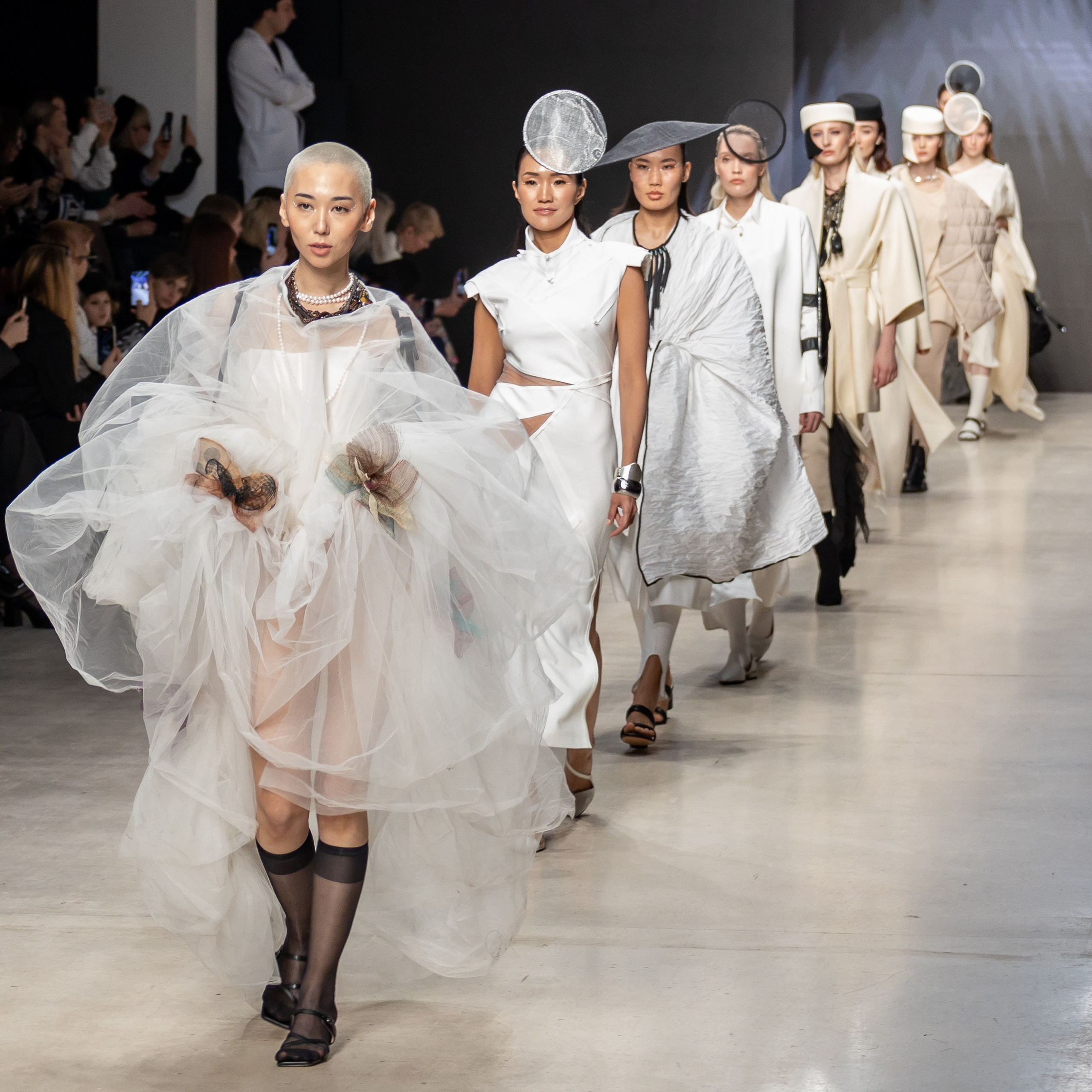 Фотографии с подиумов модных показов. Фотосессии и репортаж — Фотограф в Москве — Рина Серёгина