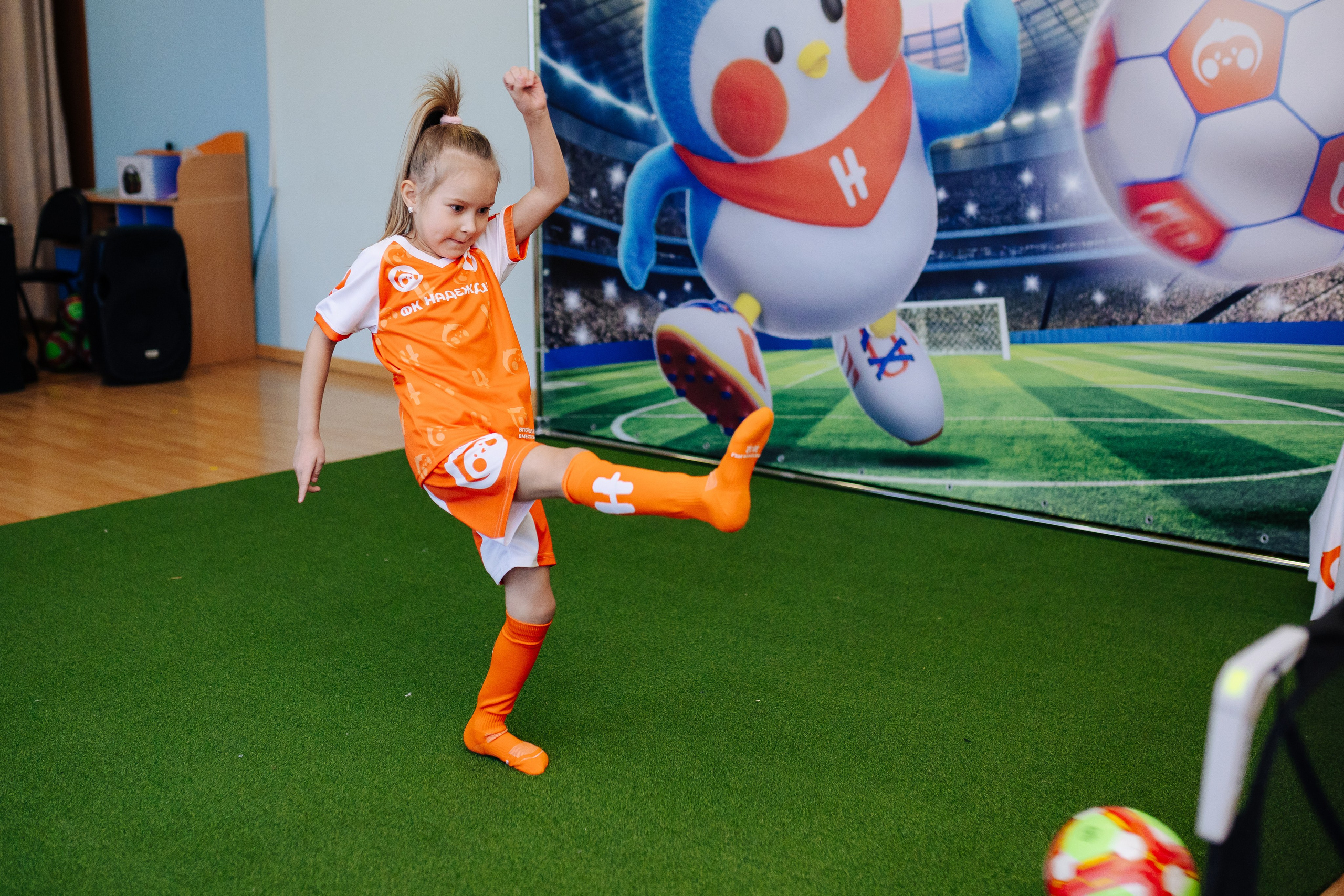 Фотосессия с кубком в детских садах г. Магнитогорска. Денис Прохоров Фотограф в г. Магнитогорск