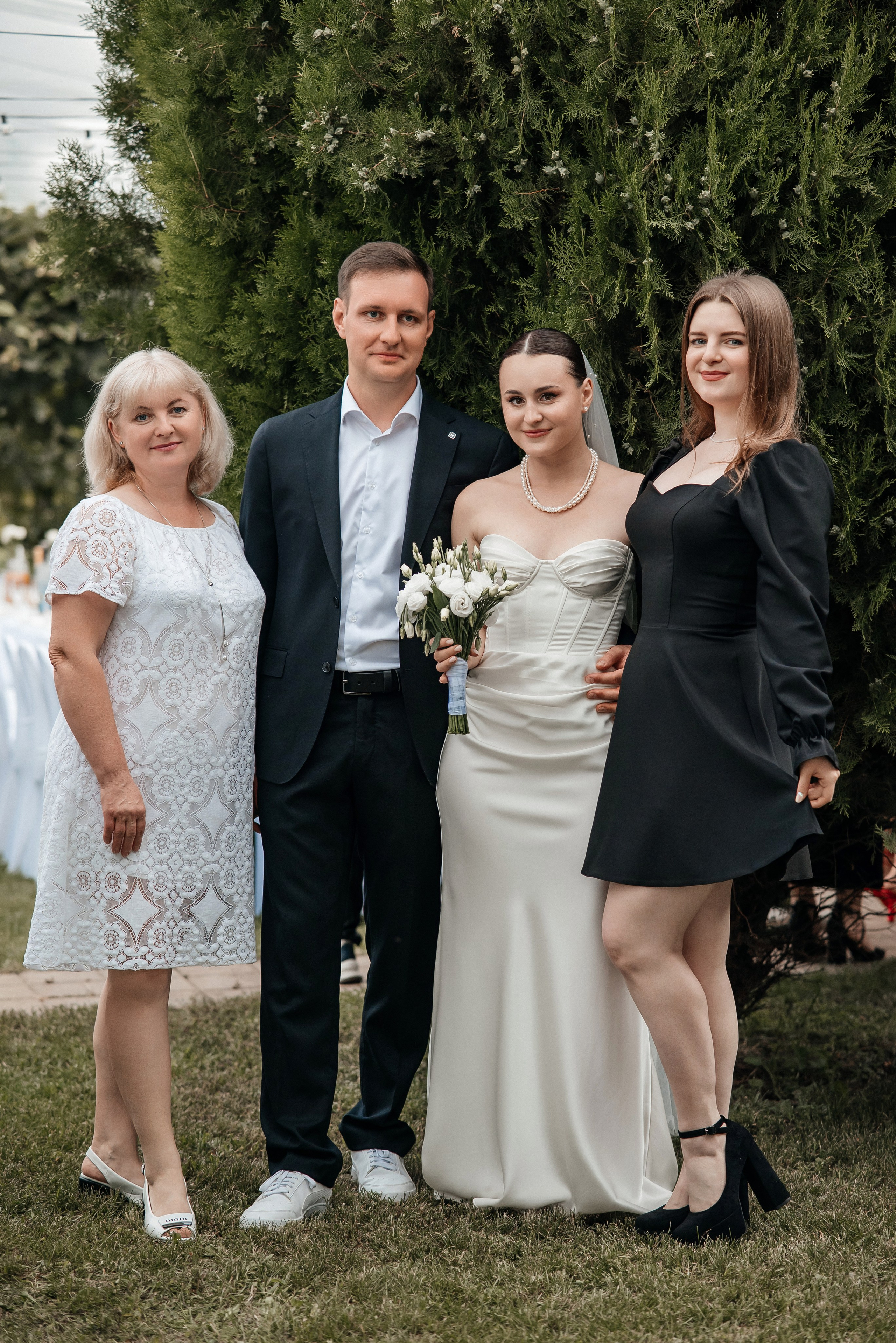 «Свадьба Даши и Артема». Школьный фотограф в Валуйках. Фотосессии для выпускников и изготовление выпускных альбомов в городе Валуйки и в Белгородской области