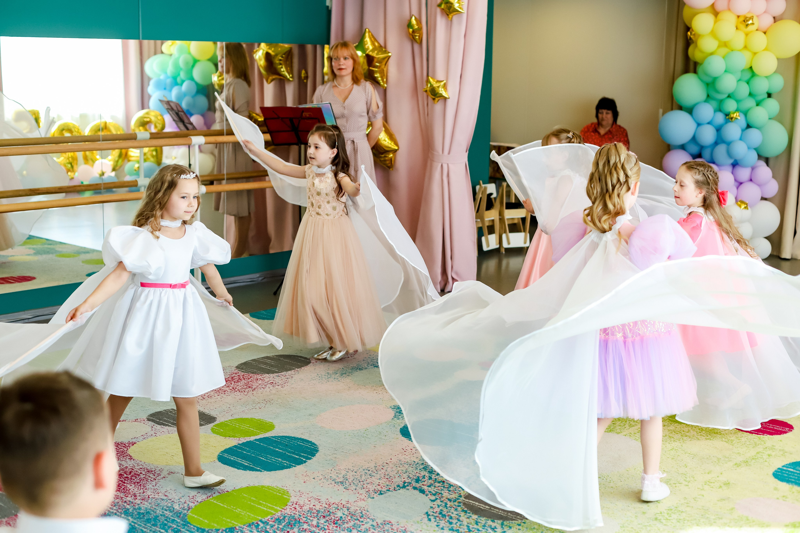 Съёмки праздников и выпускных в детских садиках и школах. Семейный и детский фотограф Эльвира Билибина