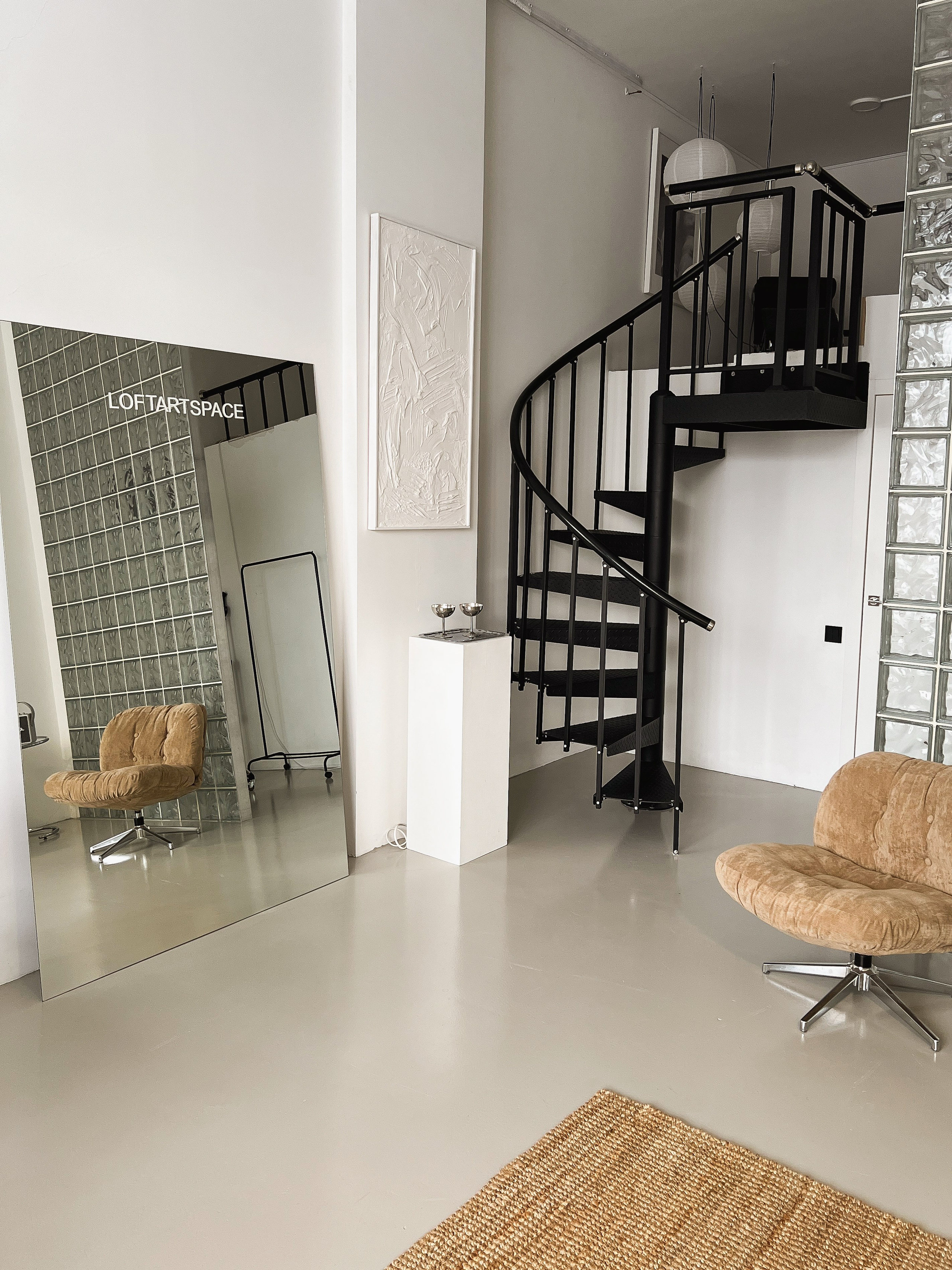 Фотографии актуальных локаций. Фотостудия в Балашихе Железнодорожный  — почасовая аренда, бронь онлайн