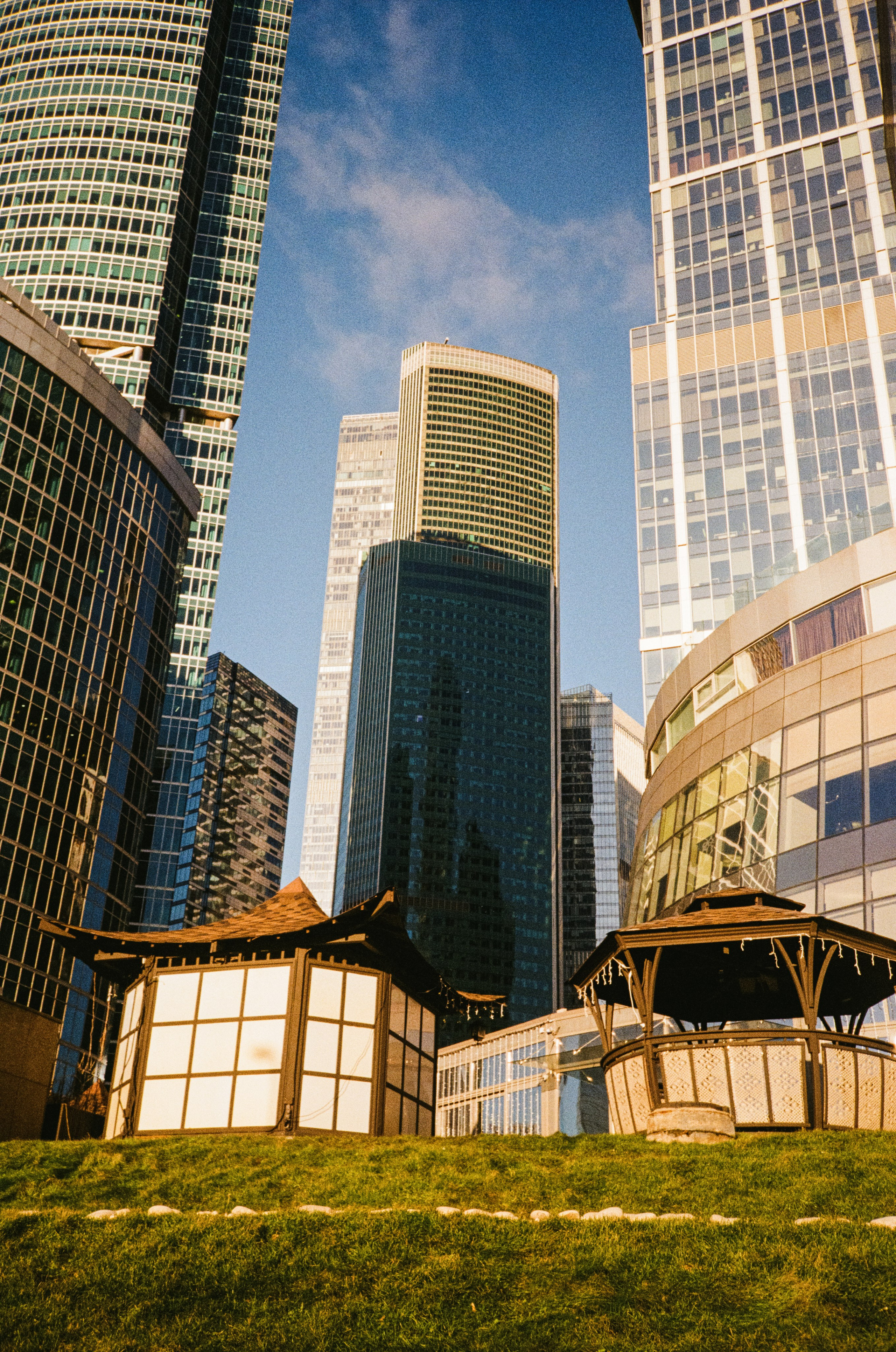 Москва Сити — 19 января 2025 года / Konica Big Mini (black) / Fujifilm C200