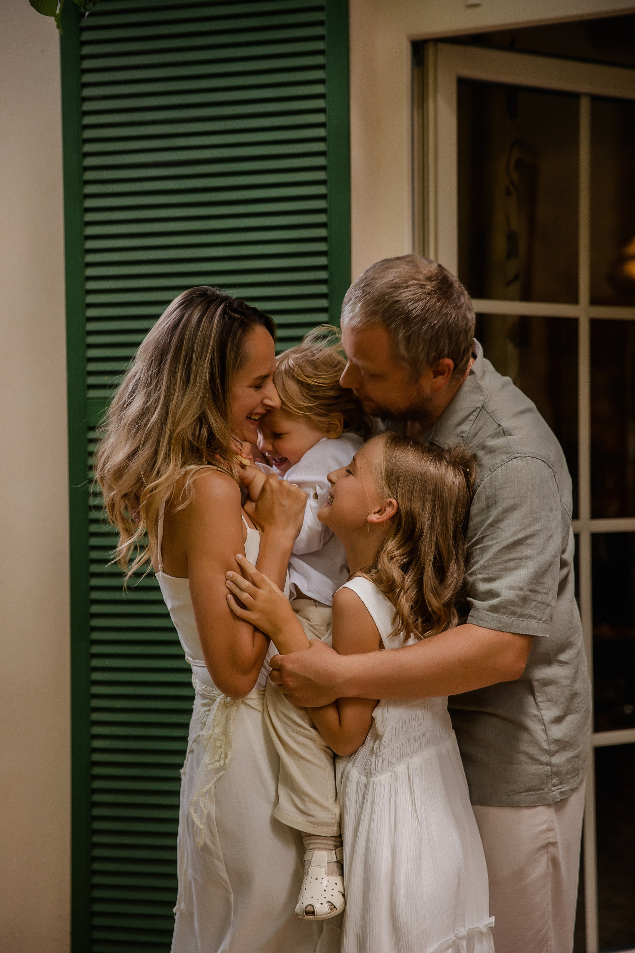 Итальянская дача в Подмосковье или в гостях у бабушки. Семейный и детский фотограф в Москве Вера Ускова