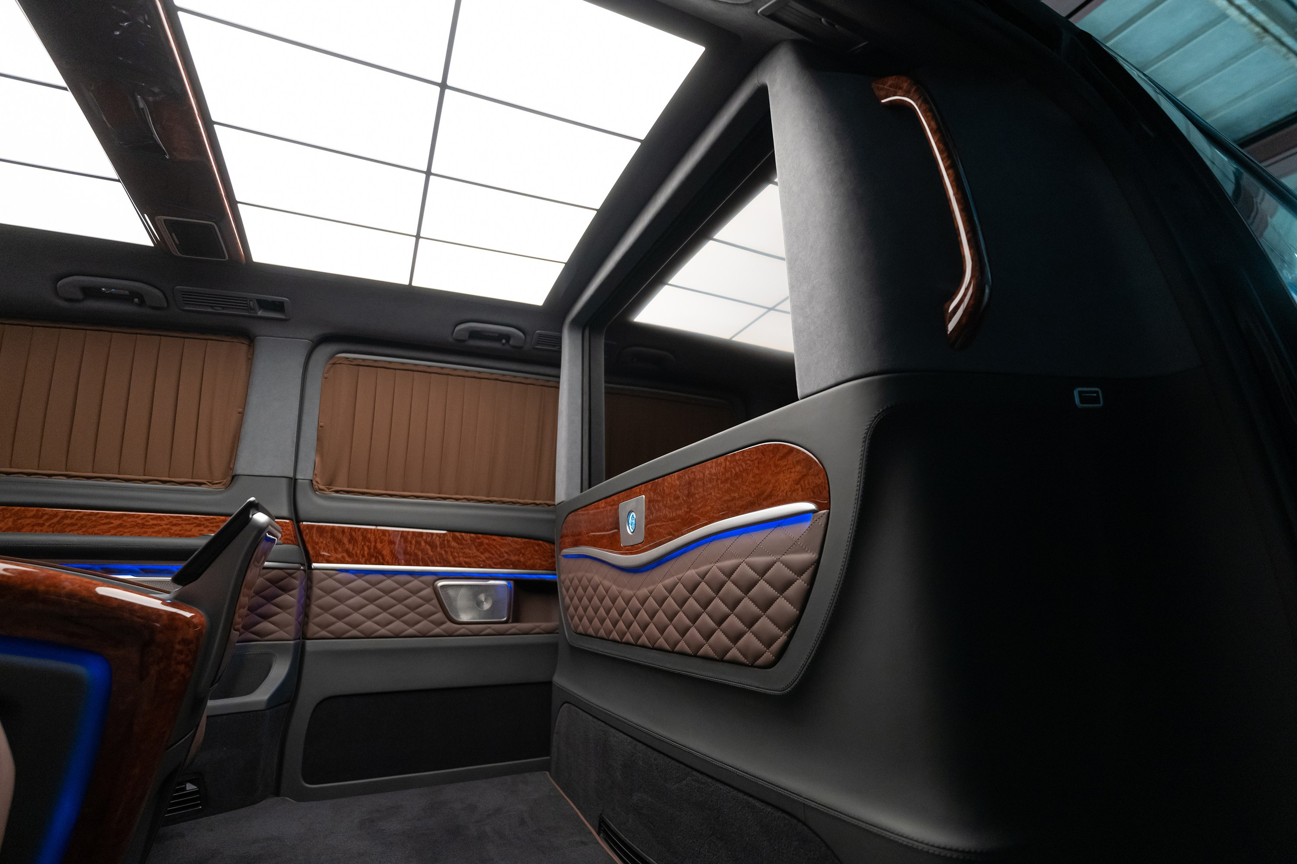 V-Class Dark Rum. Автомобильный фотограф в Москве | Базилев Александр