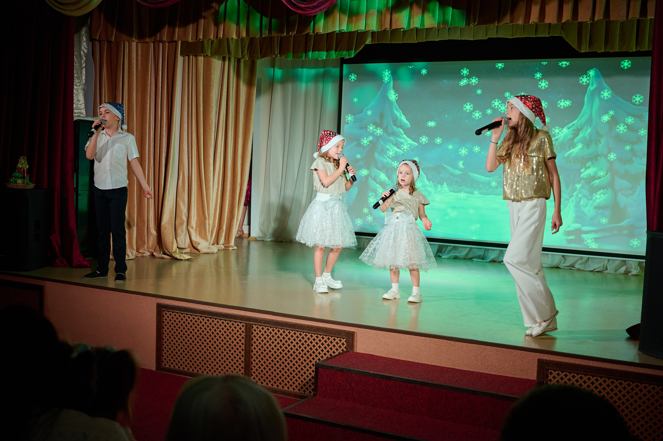 НОвогодний концерт. дк Виноградный. Жизнь курорта Кабардинка в фотографиях