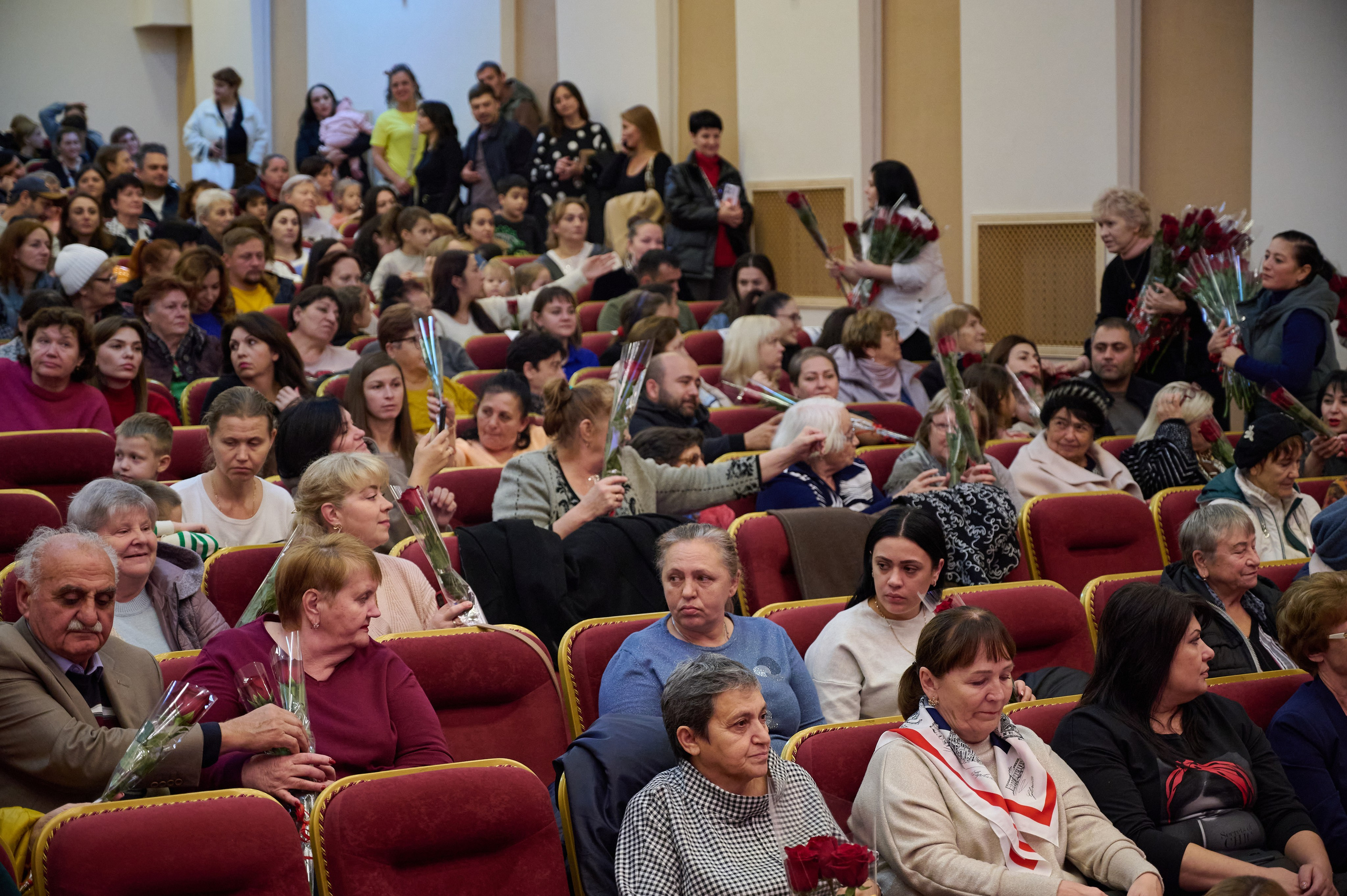 День матери. Кабардинка. Жизнь курорта Кабардинка в фотографиях