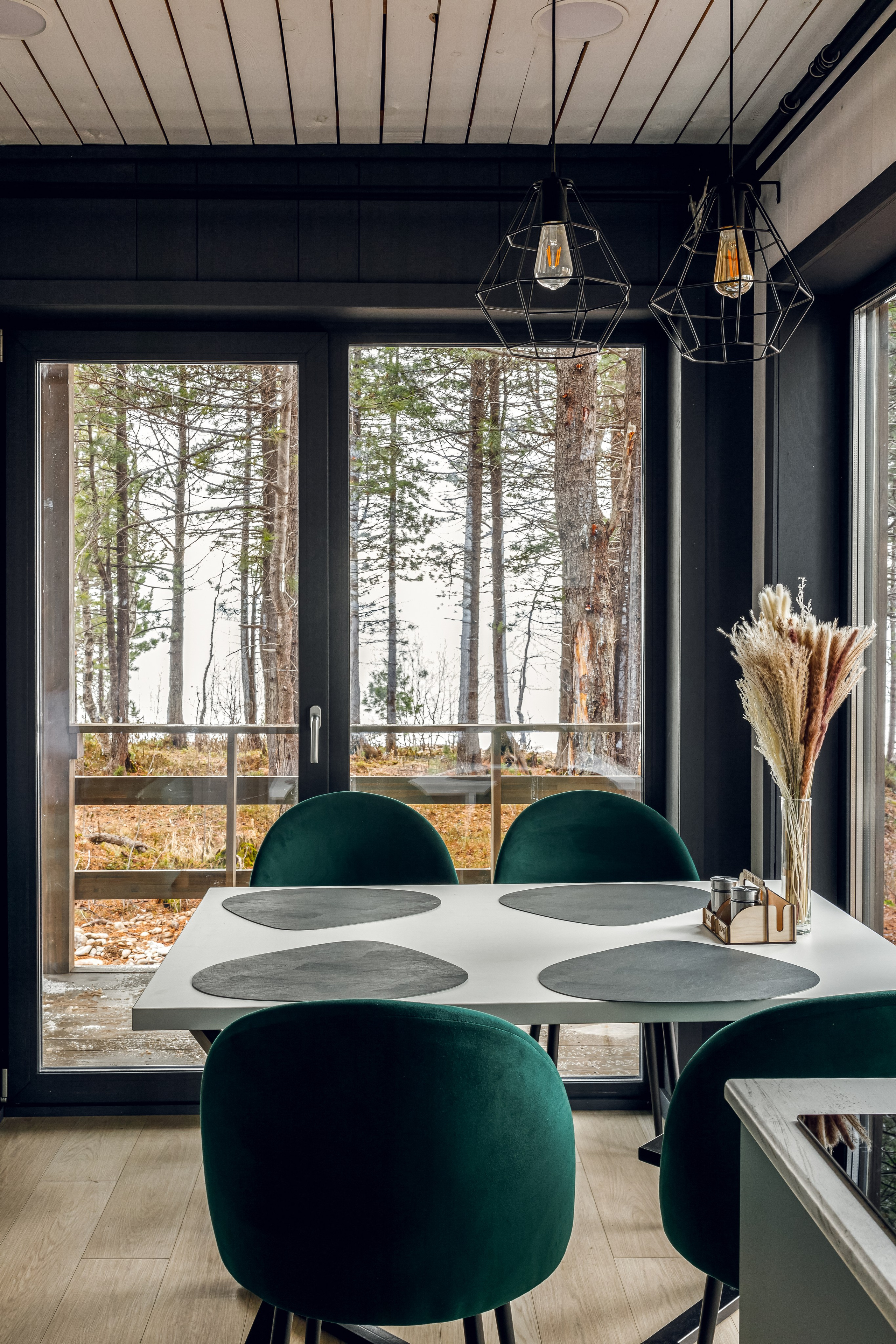 Эко-парк на берегу Байкала. Интерьерный, предметный и контент фотограф в Иркутске Наталья Карпова