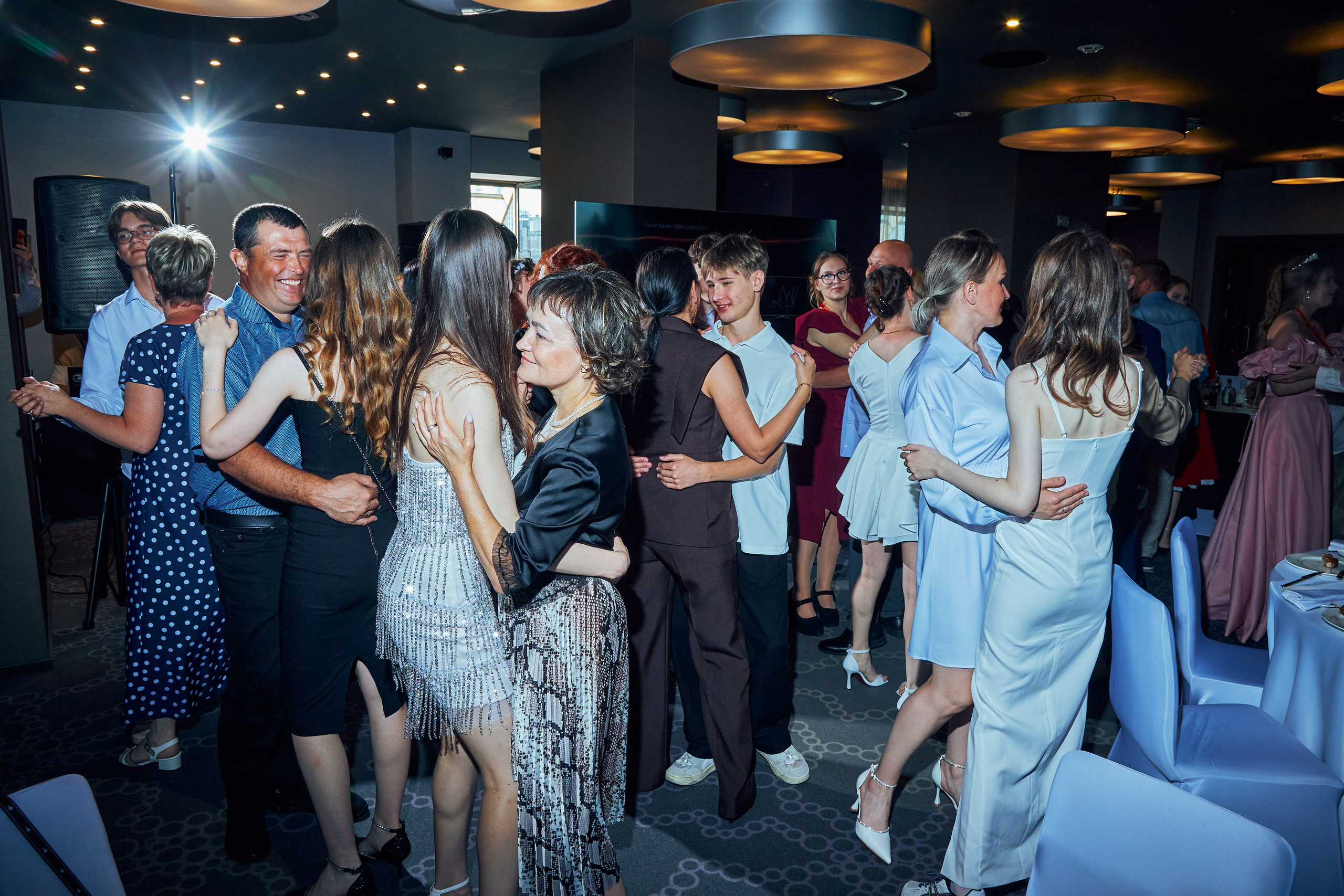 Выпускные 9-й и 11-й класс. Фотограф в Екатеринбурге Булат Хамитов