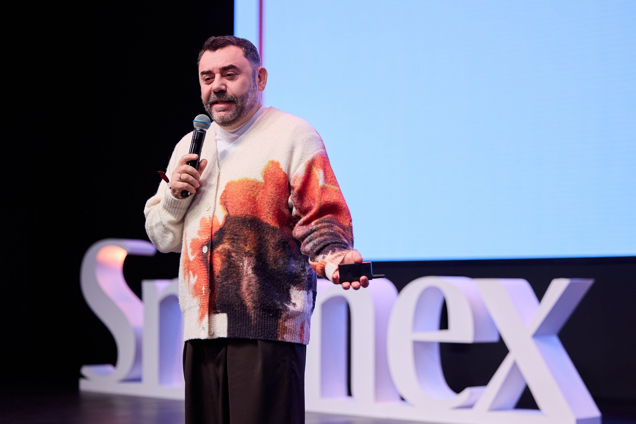 SMINEX. Ретушер Довгуля Александр