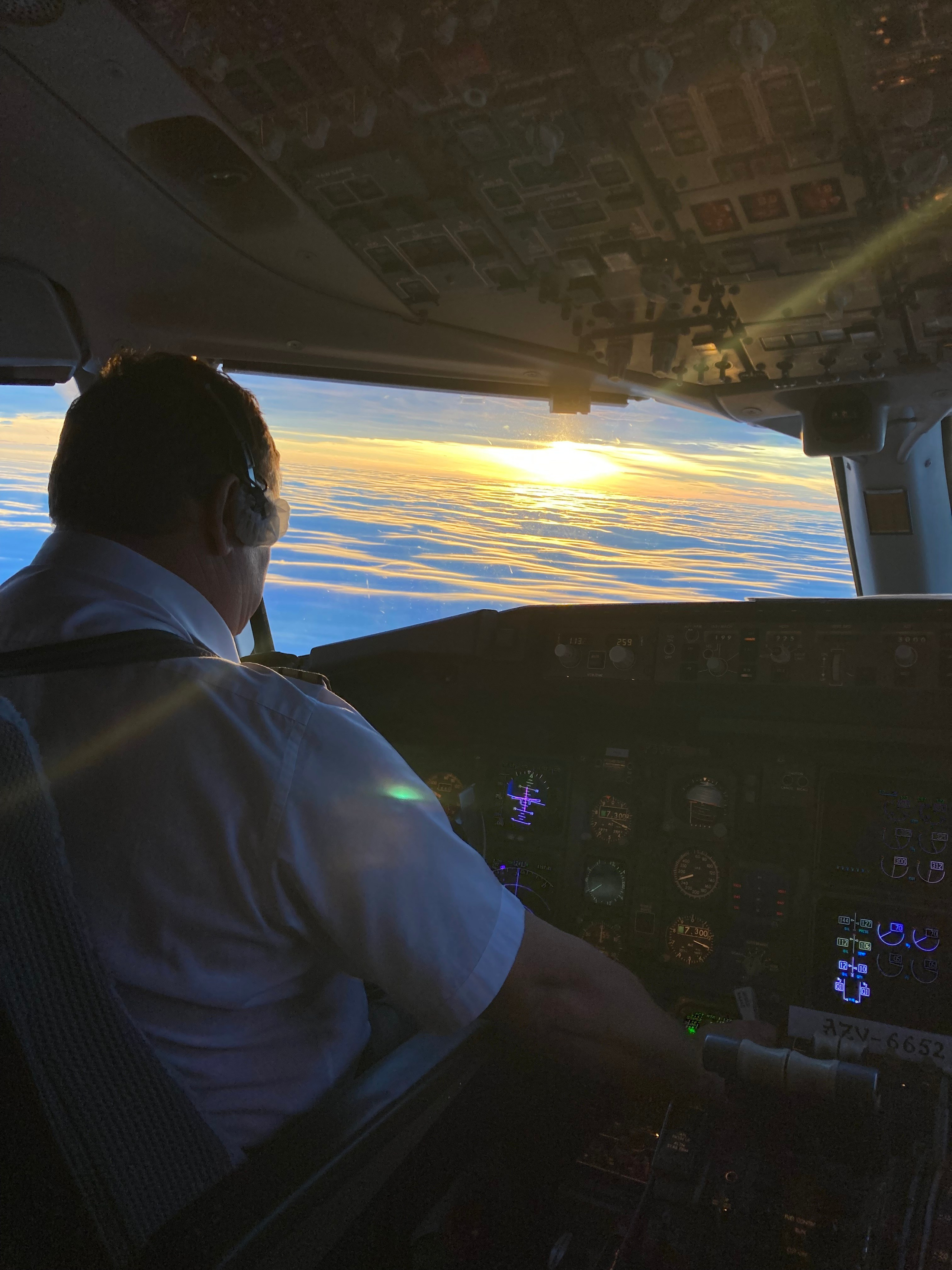 Мужская фотосессия пилоты самолета. Фотограф Екатеринбург Кокшарова Александра