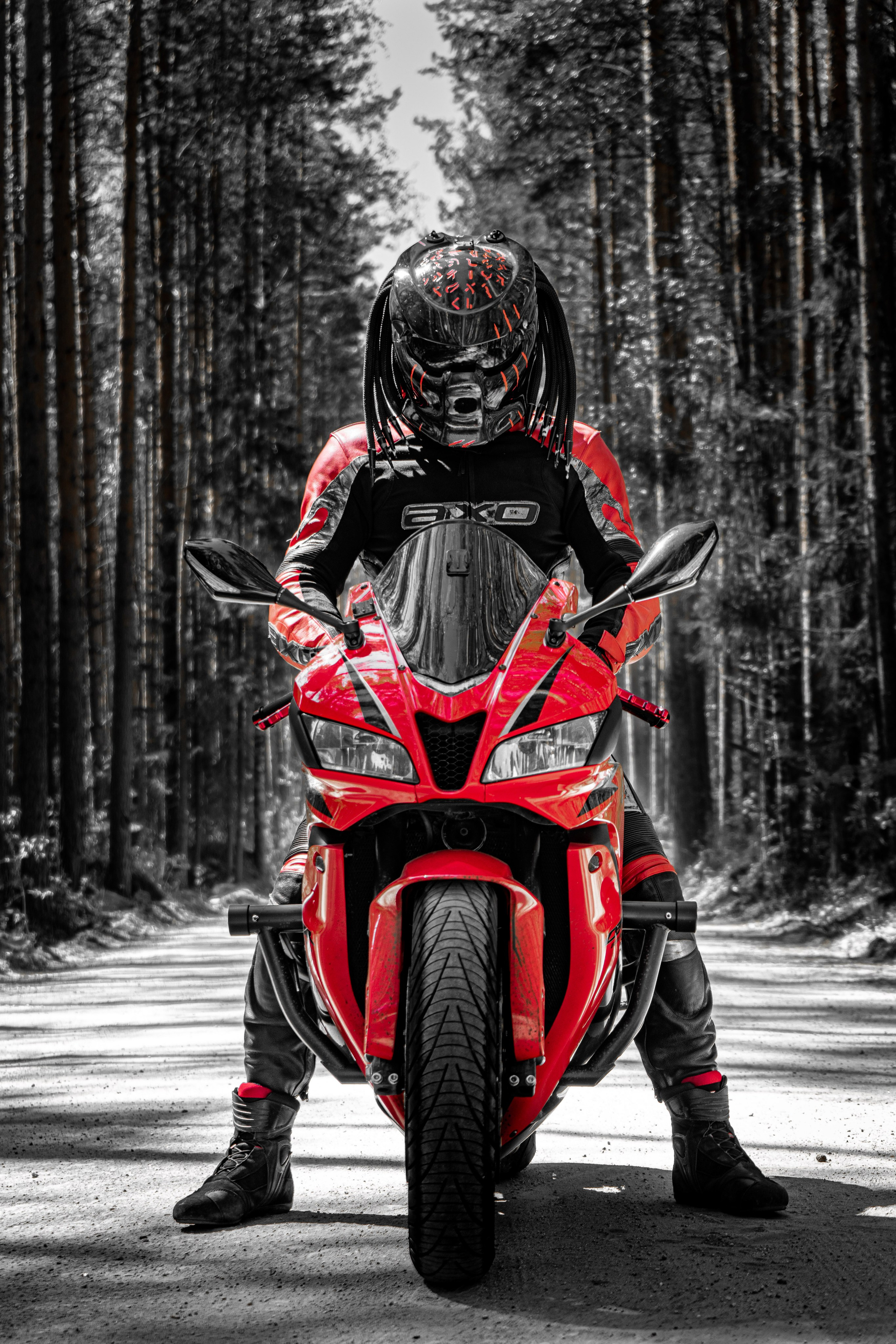 Мужская фотосессия на мотоцикле. Фотограф Екатеринбург Кокшарова Александра