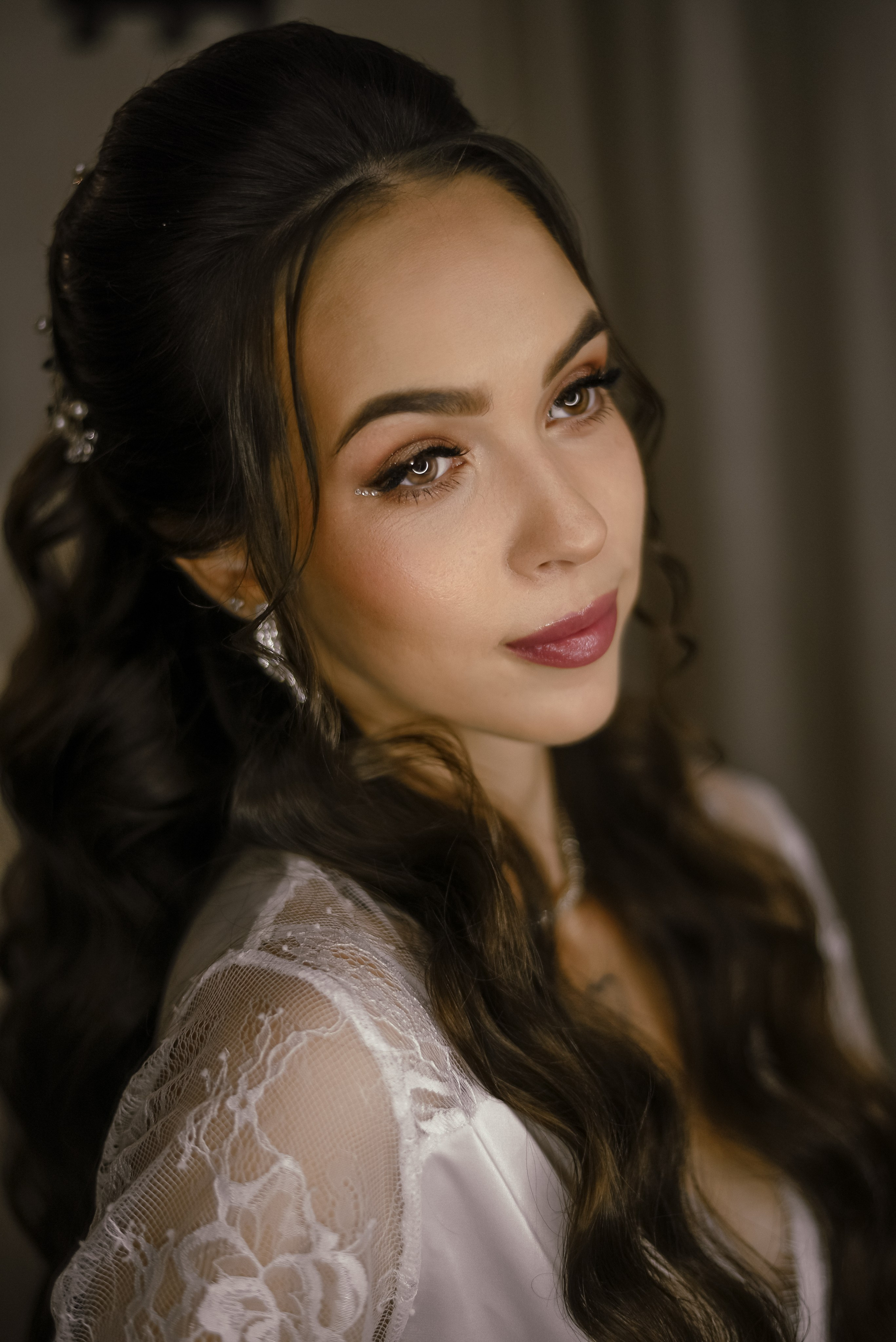 Свадебные съёмки. Стильный репортаж и кадры как в кино