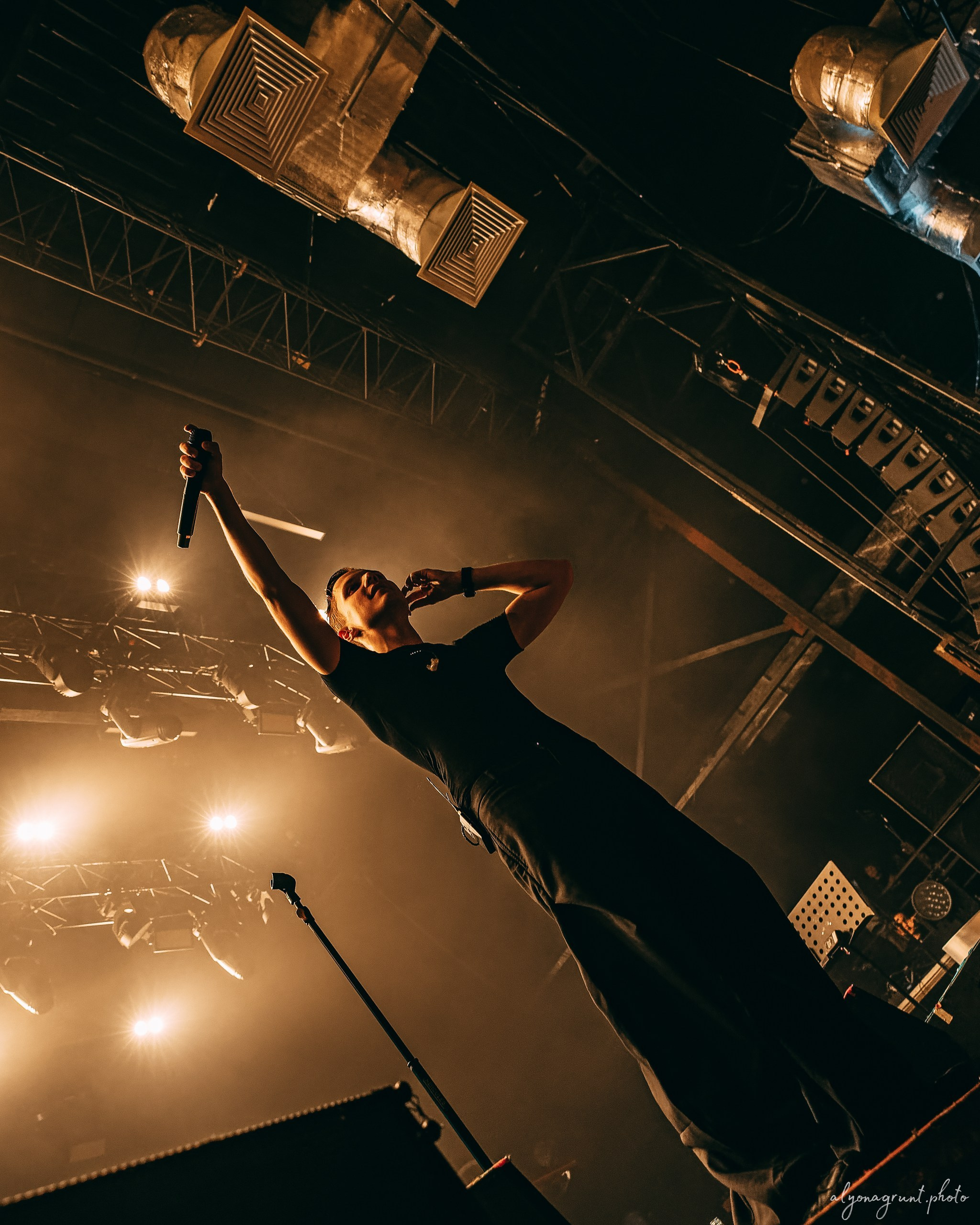 Ваня Дмитриенко, фоторепортаж СПб, A2, 23.10.2025. Алена Адрианова: фотограф в Санкт-Петербурге