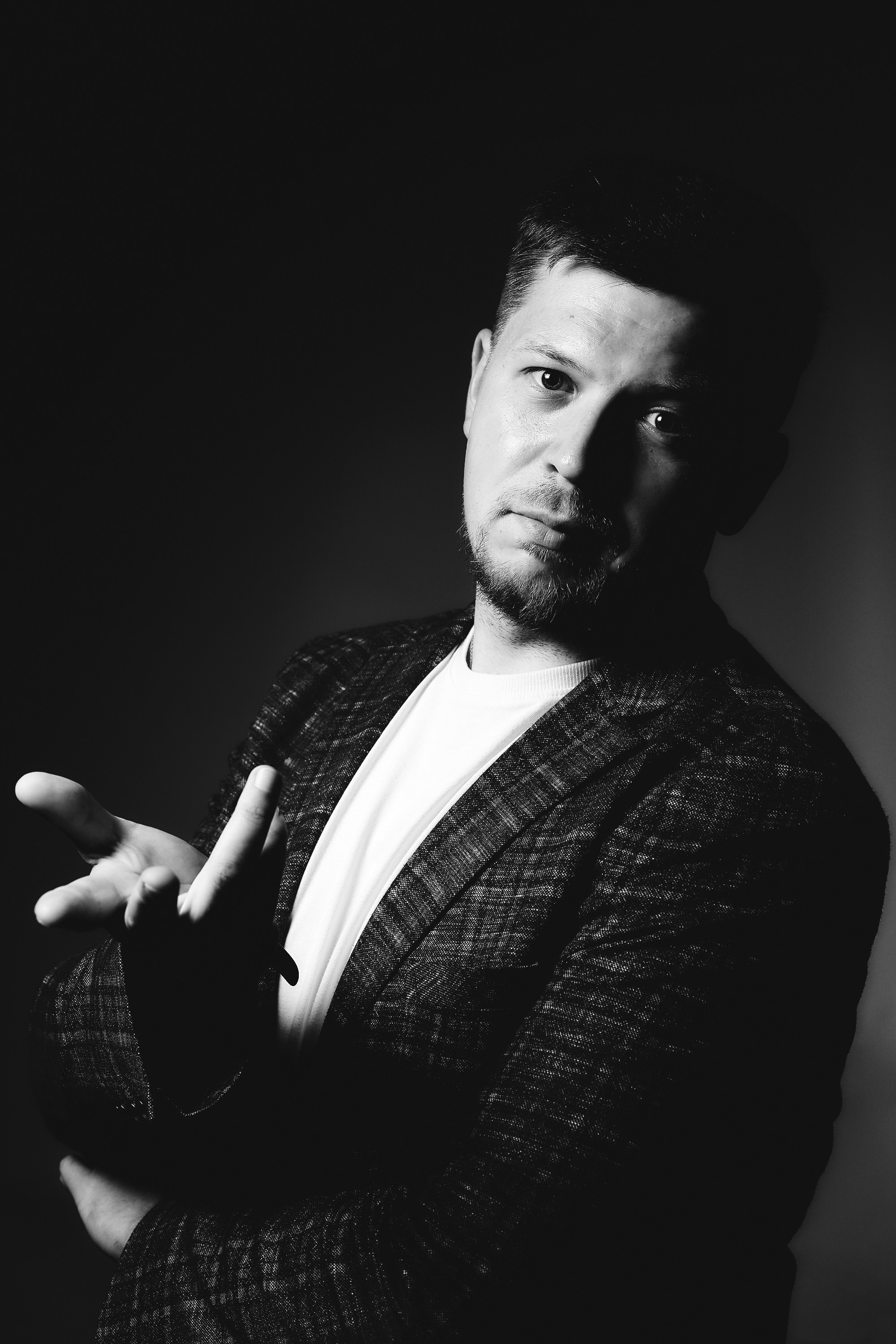 У меня дома (ЧБ)