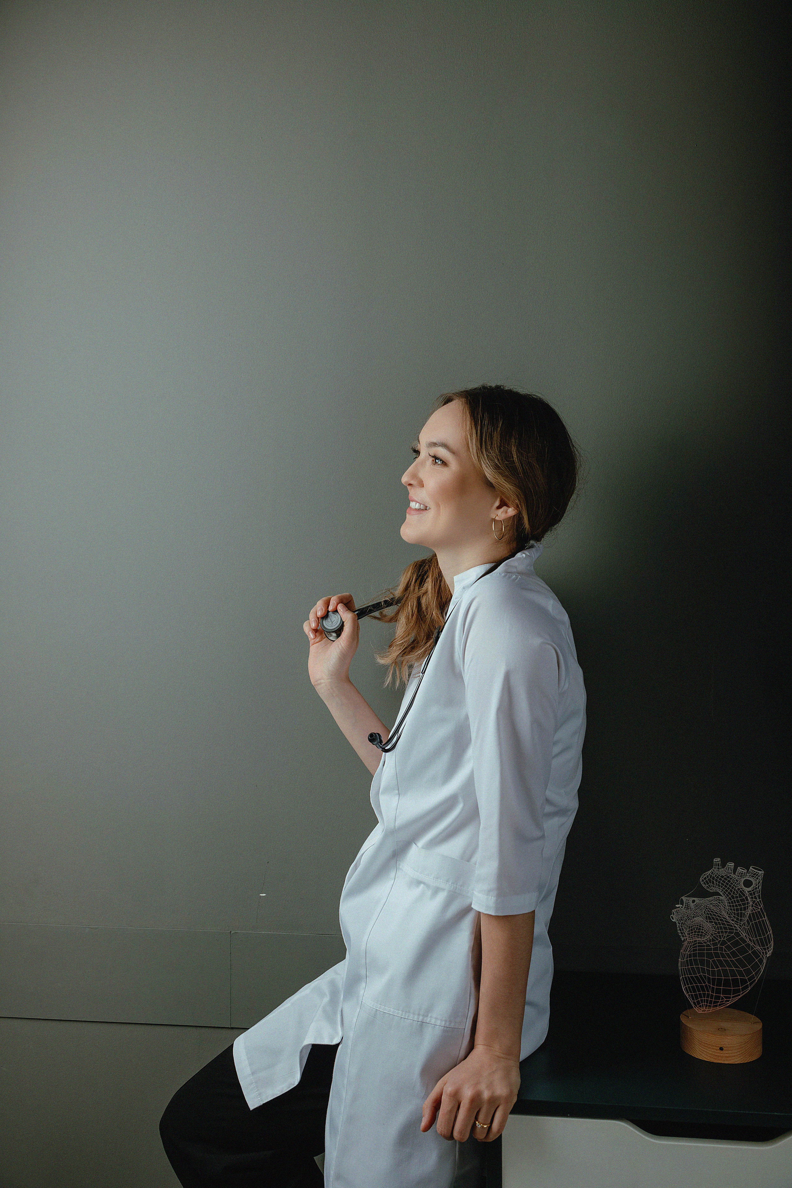 Фотосессия Раушан в фотостудии LightHub. Свадебный, семейный и портретный фотограф в Алматы, Костанай