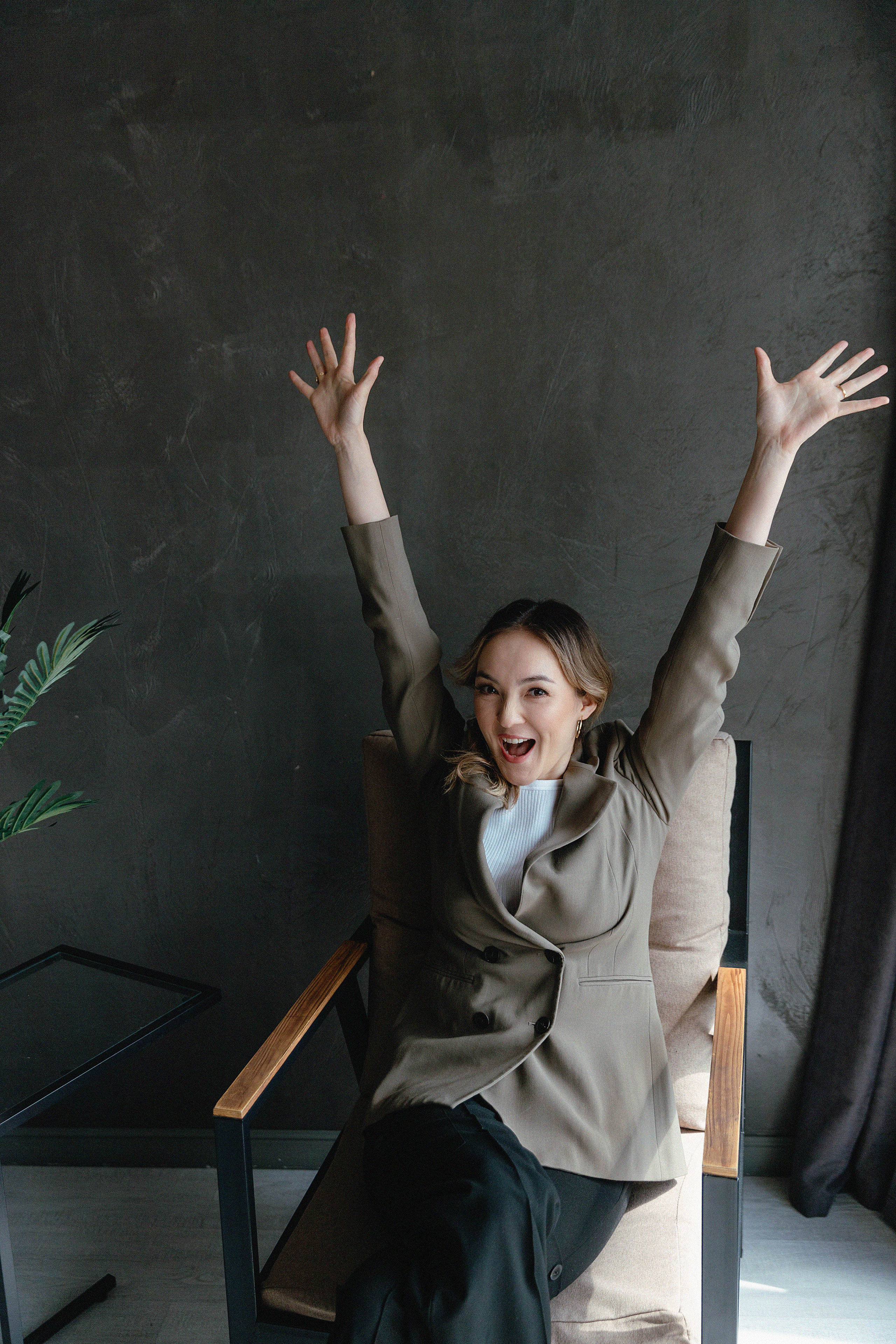 Фотосессия Раушан в фотостудии LightHub. Свадебный, семейный и портретный фотограф в Алматы, Костанай