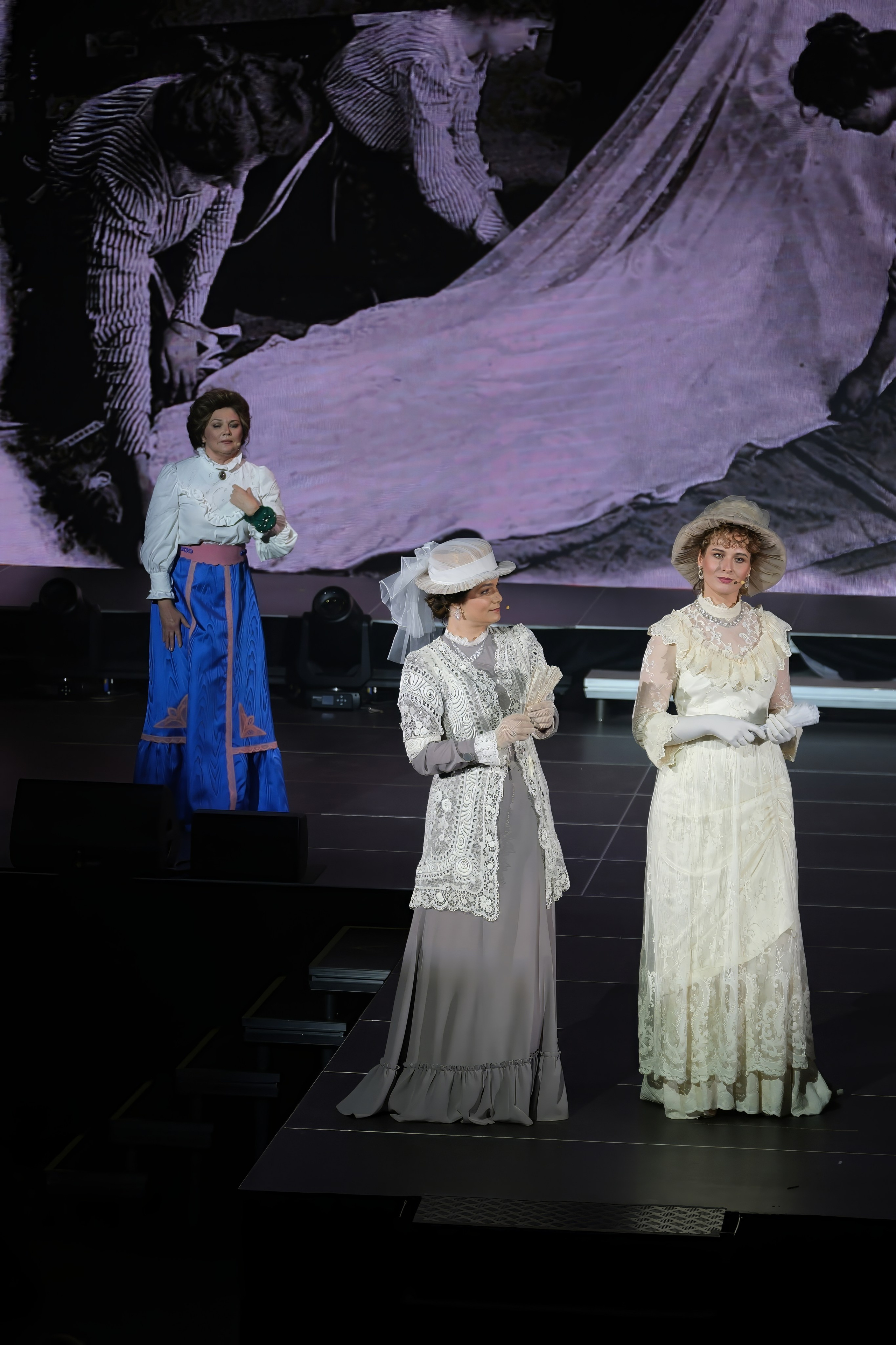 Подиумный спектакль «Стиль Надежды». Добро пожаловать в студию «Цифровой скульптор»  где искусство встречается с технологиями!